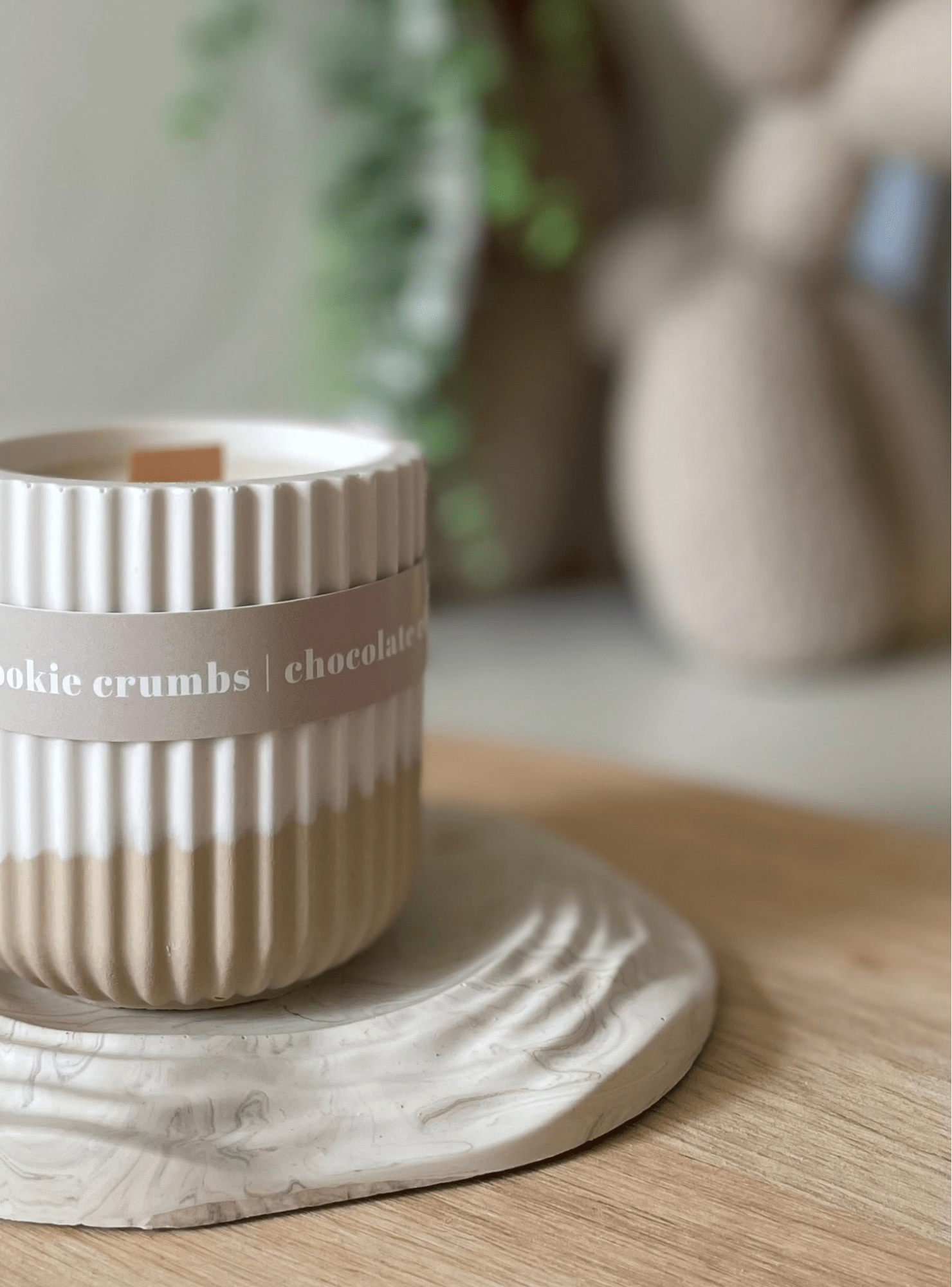 Cookie Crumbs Stoneware Soy Candle – Warm Scandi - Inspired Aroma - REGN