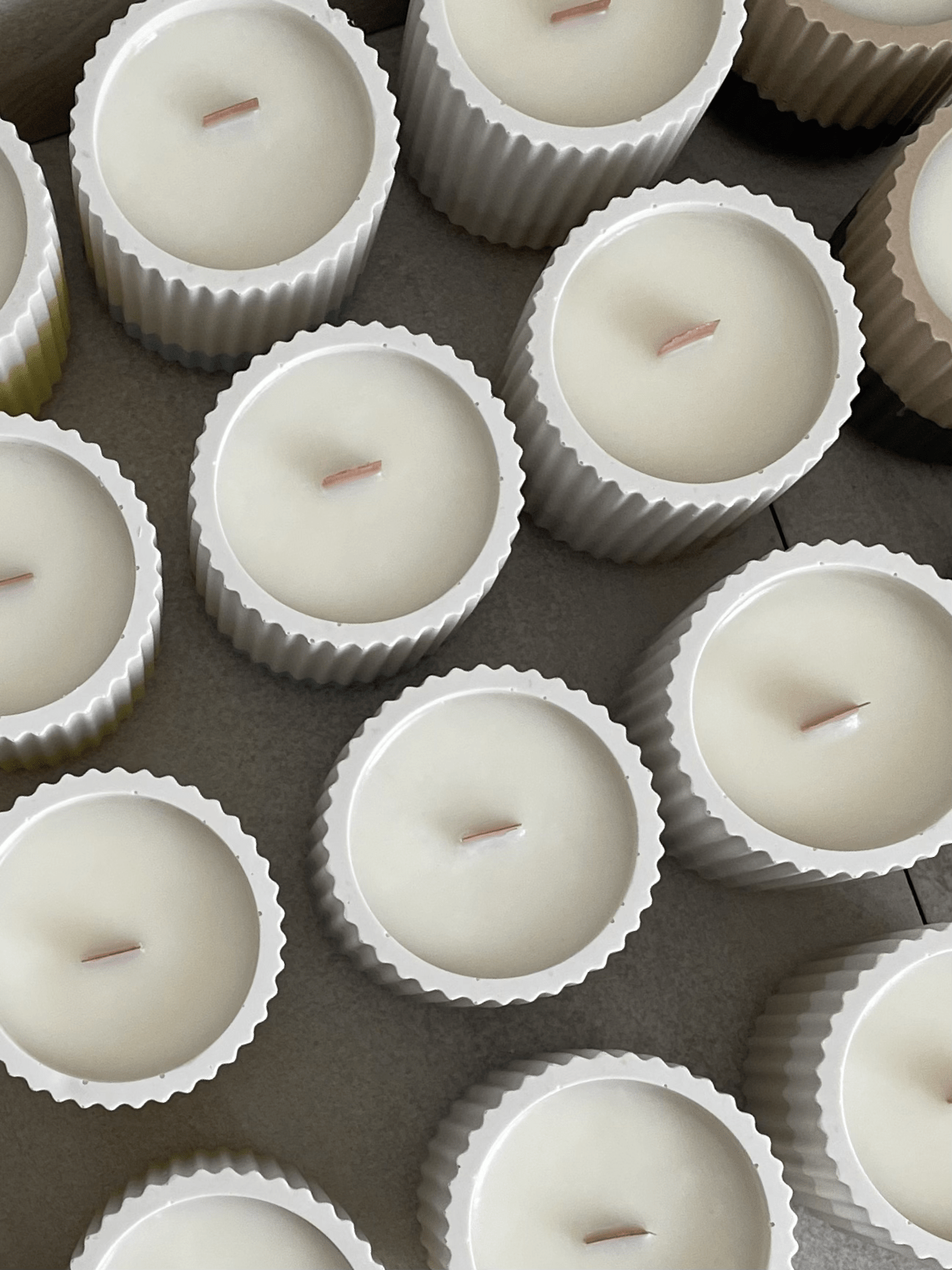 Cookie Crumbs Stoneware Soy Candle – Warm Scandi - Inspired Home Scent - REGN