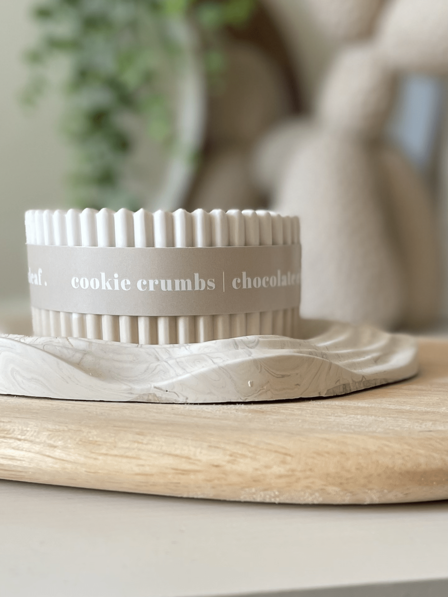 Cookie Crumbs Stoneware Soy Candle – Warm Scandi - Inspired Home Scent - REGN