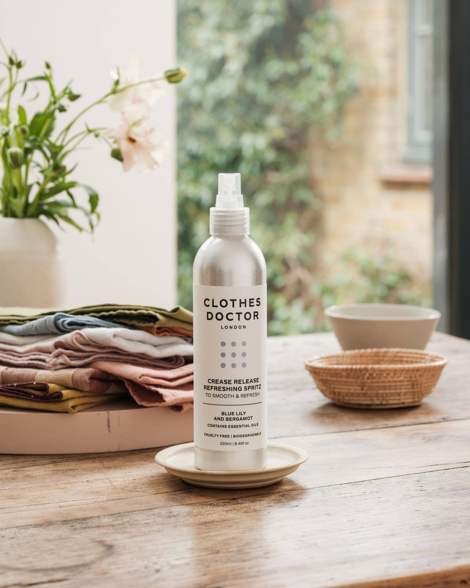 Crease Release Spray – Freshen & Smooth Your Fabrics - REGN