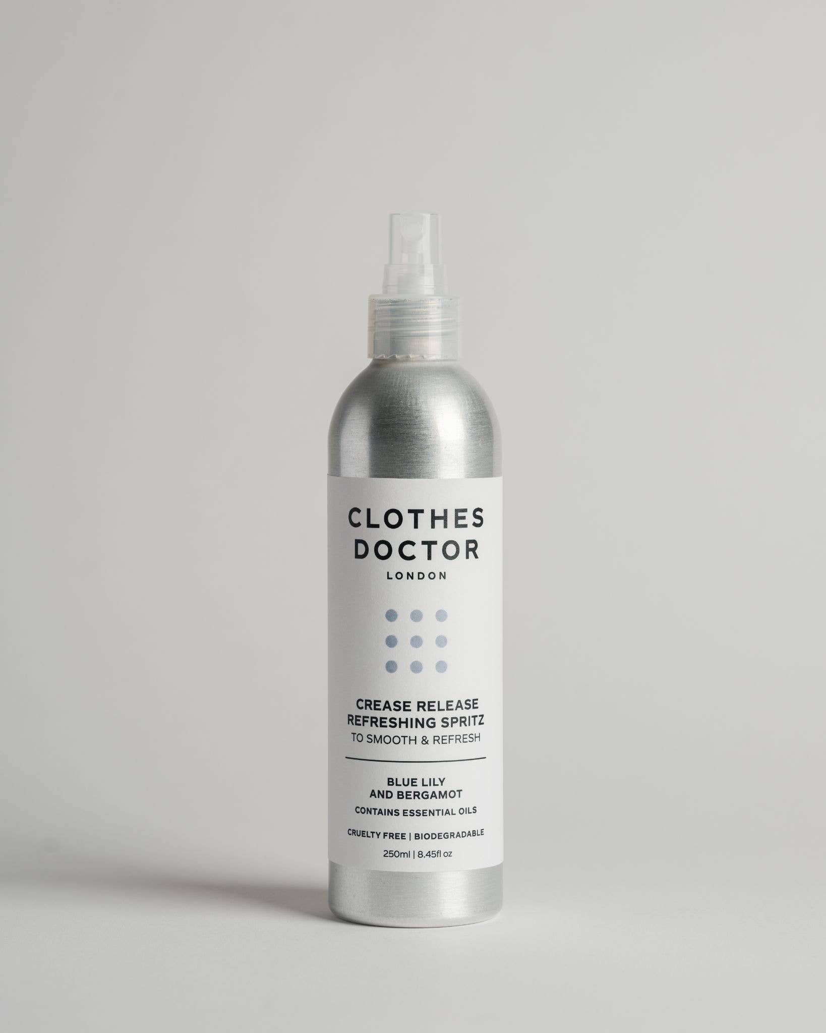Crease Release Spray – Freshen & Smooth Your Fabrics - REGN