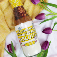 Millionaire Shortbread Biscuit Baking Bottle – 638g