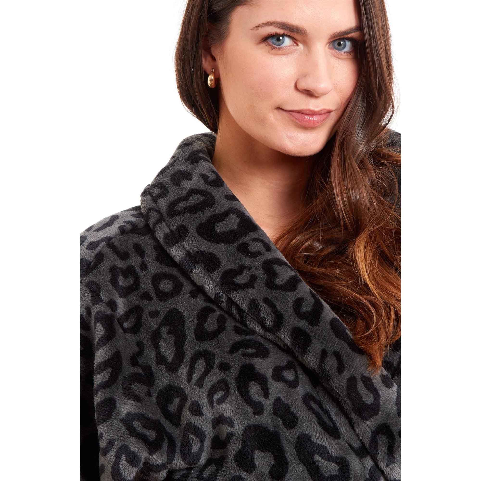 Daisy Dreamer Women's Leopard Print Plush Fleece Bath Robe Dressing Gown Ultra Soft - REGN