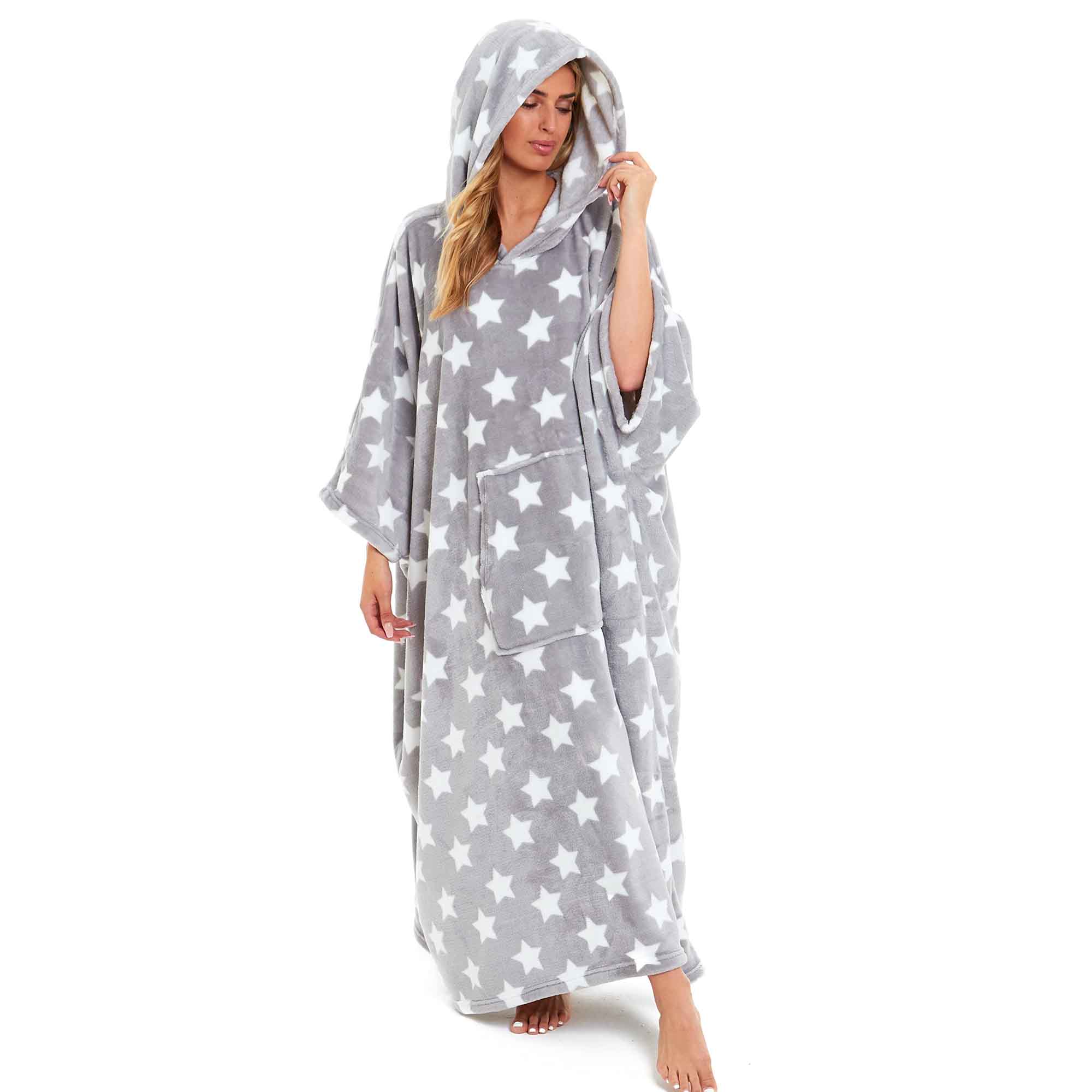 Daisy Dreamer Women's Oversized Hooded Poncho Blanket Super Soft Stars And Polka Dot - REGN