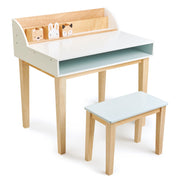 Desk and Chair - REGN