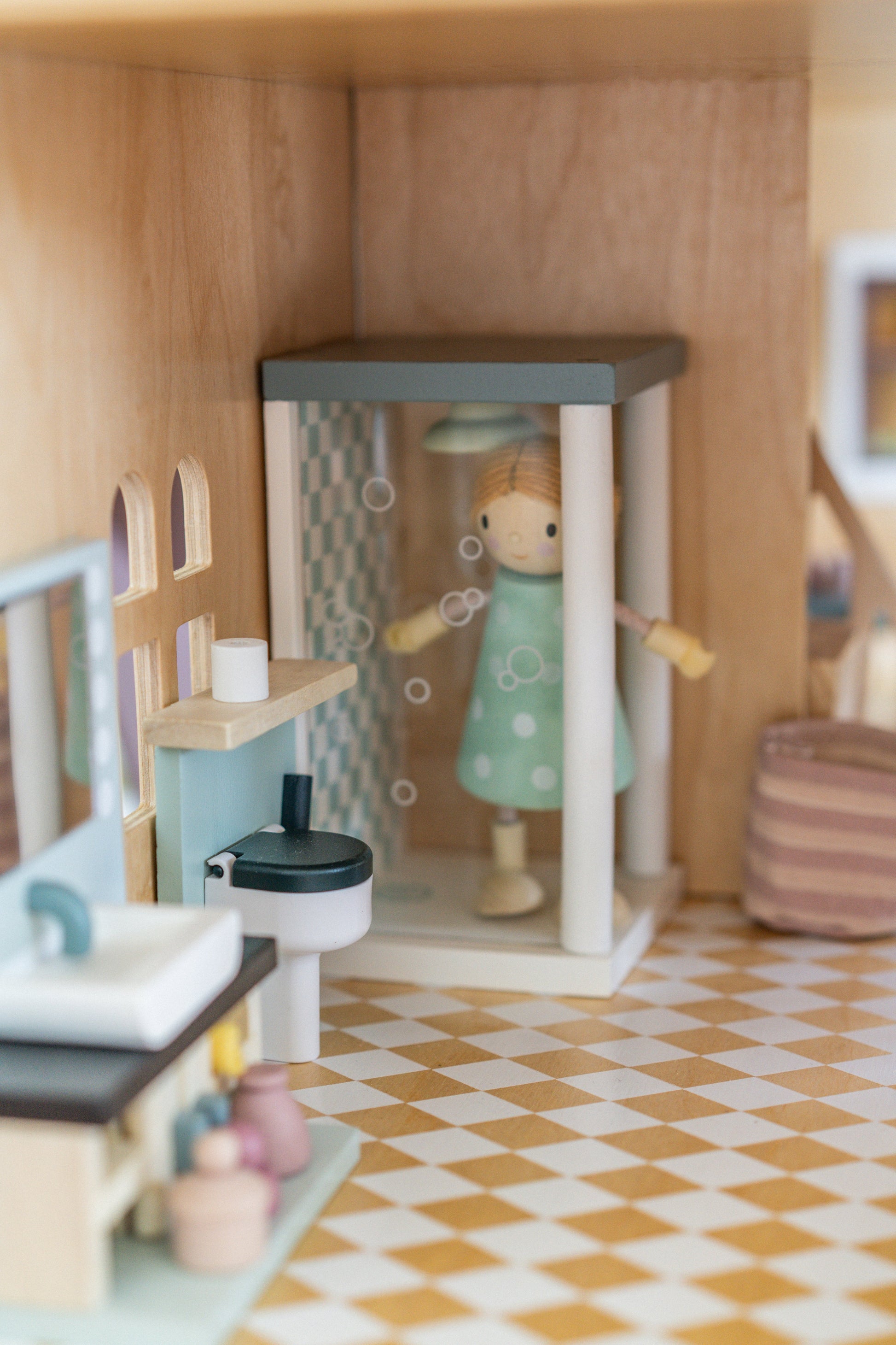 Dolls House Bathroom Furniture - REGN