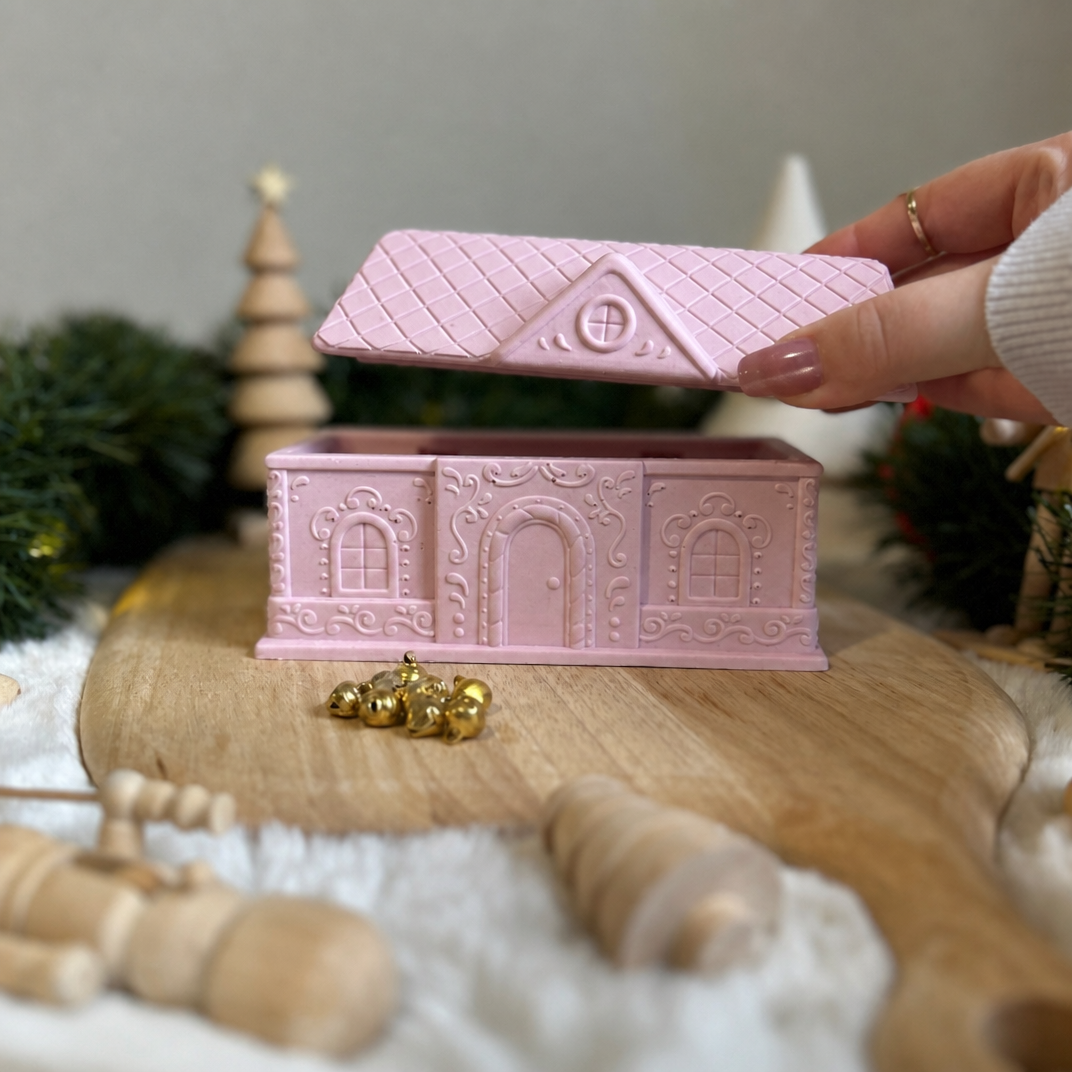 Pink Christmas Cottage Soy Wax Candle – Peppermint Candy Cane | 64 Hour Burn