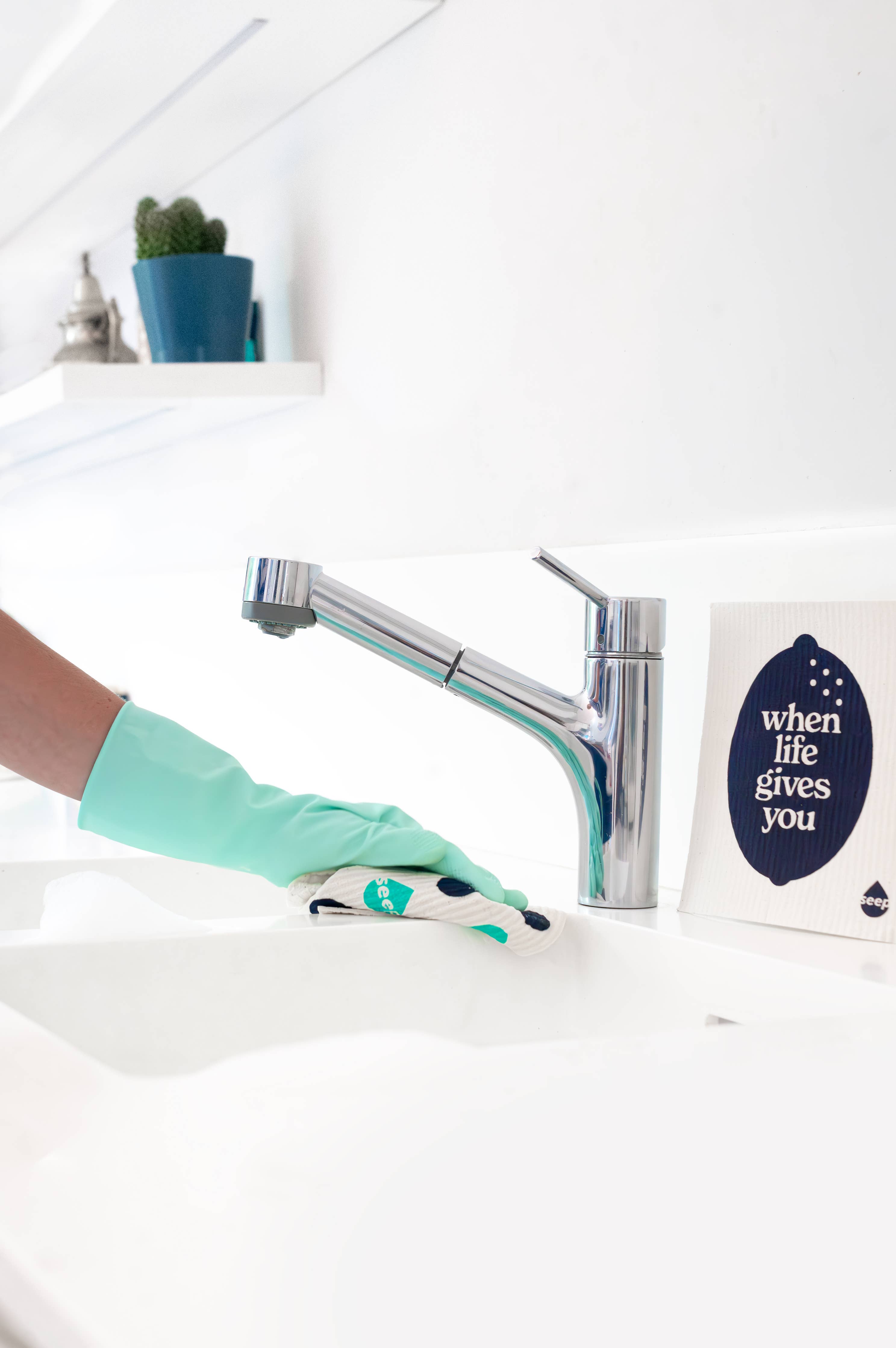 Fair Trade Rubber Gloves | 1 Pair Plastic - Free Compostable Cleaning Gloves - REGN