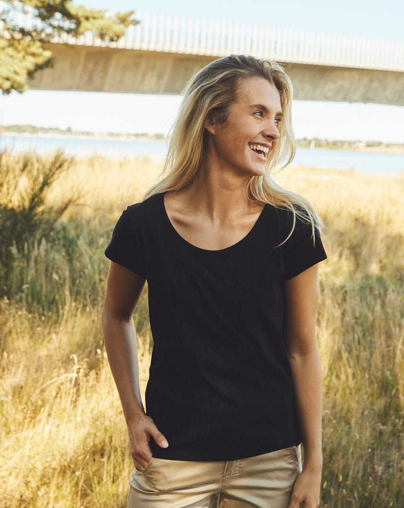 Fairtrade Organic Loose Fit T-shirt: Womens - REGN