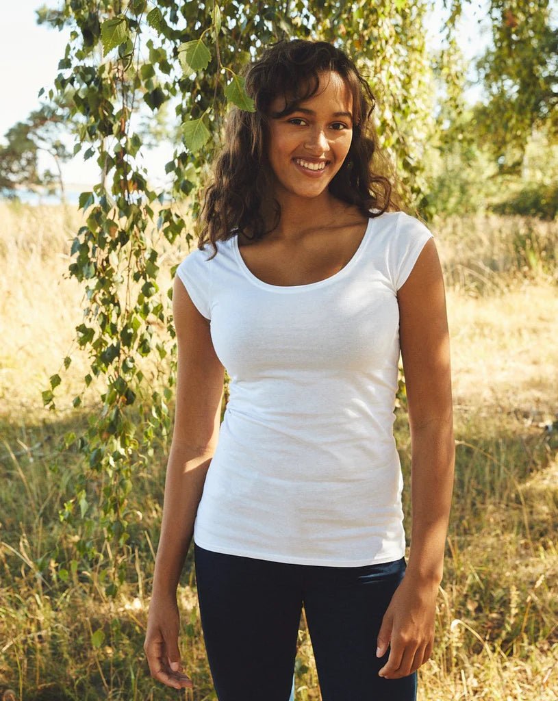 Fairtrade Organic Roundneck T-shirt: Womens - REGN