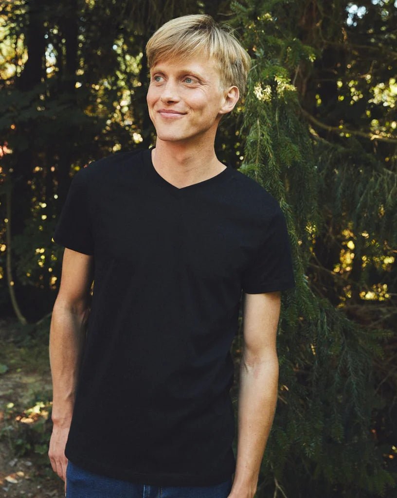 Fairtrade Organic V-neck T-shirt: Mens - REGN