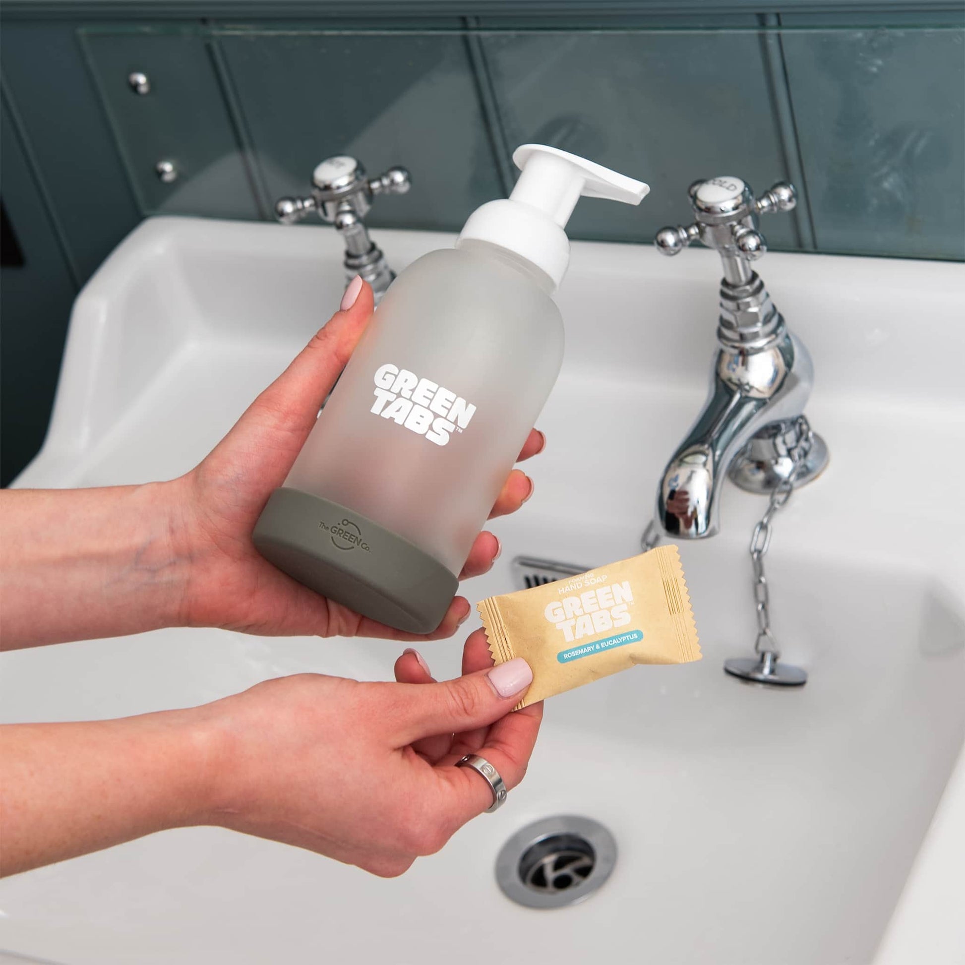 Foaming Hand Soap GreenTabs™ Starter Kit – Refillable Glass Bottle - REGN