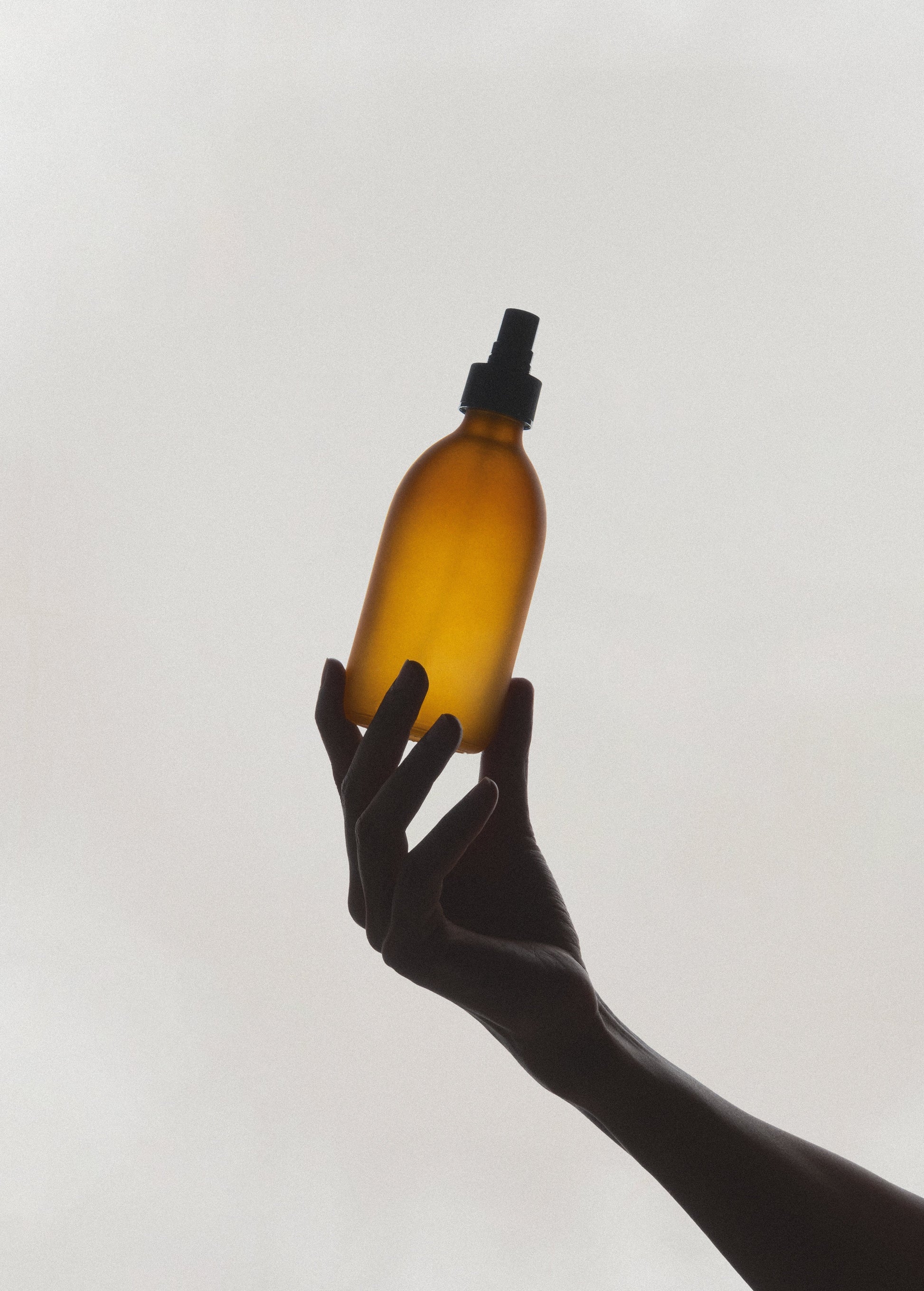 Frosted Amber Atomiser Spray - REGN