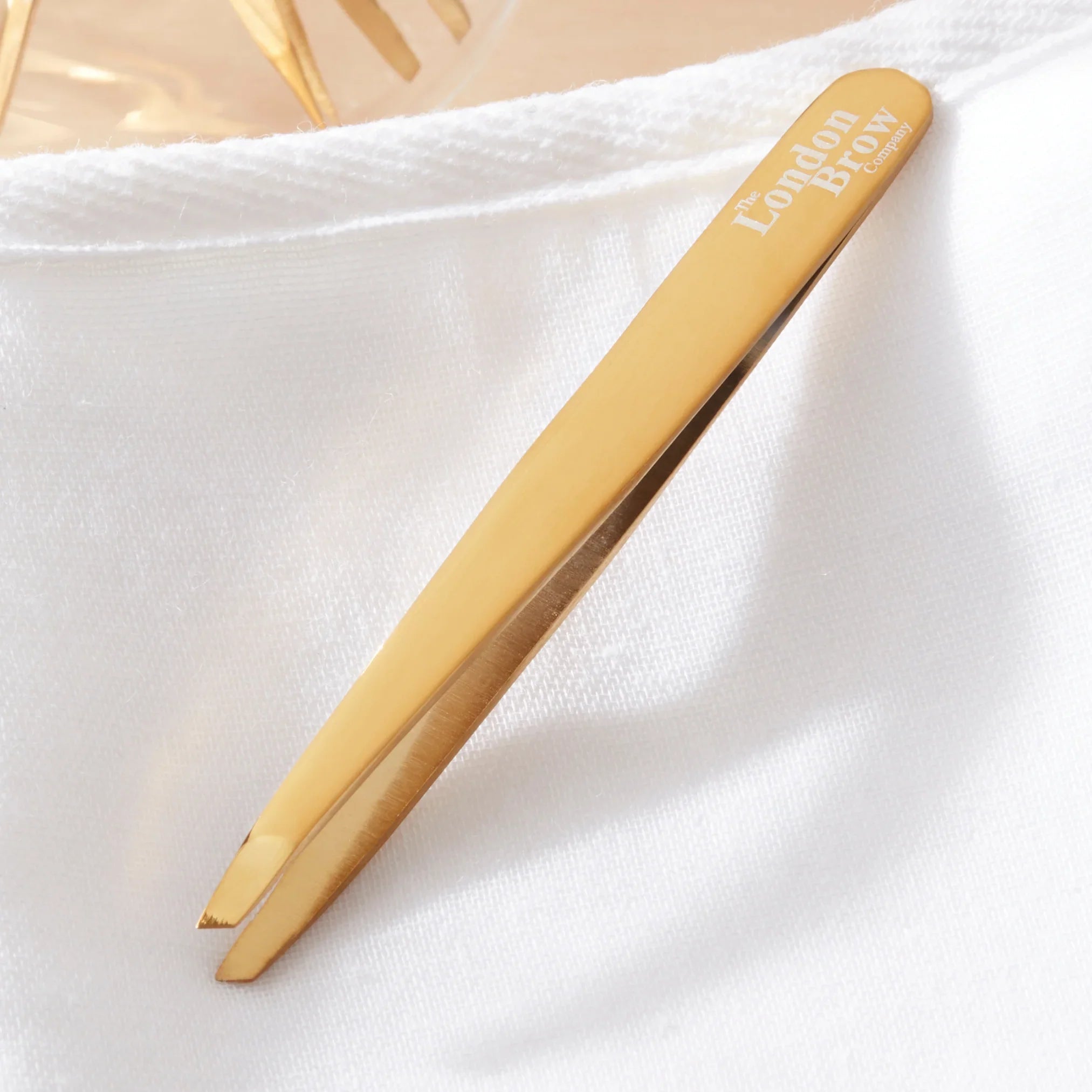 Gold Angled Brow Tweezers - REGN