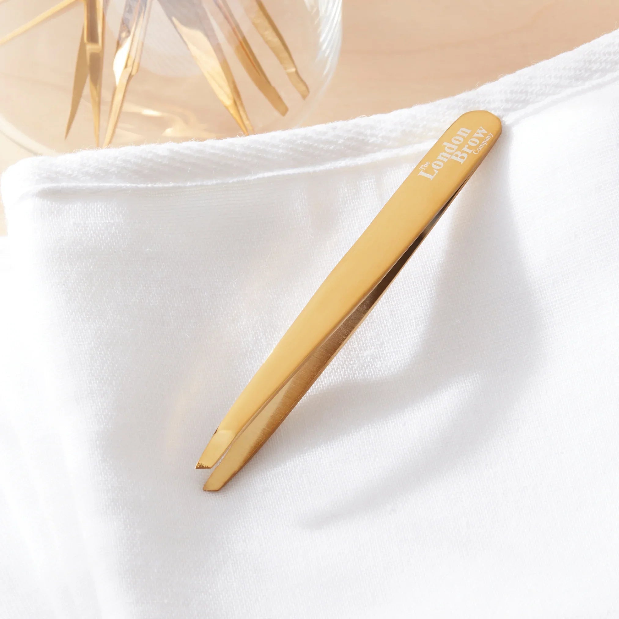 Gold Angled Brow Tweezers - REGN