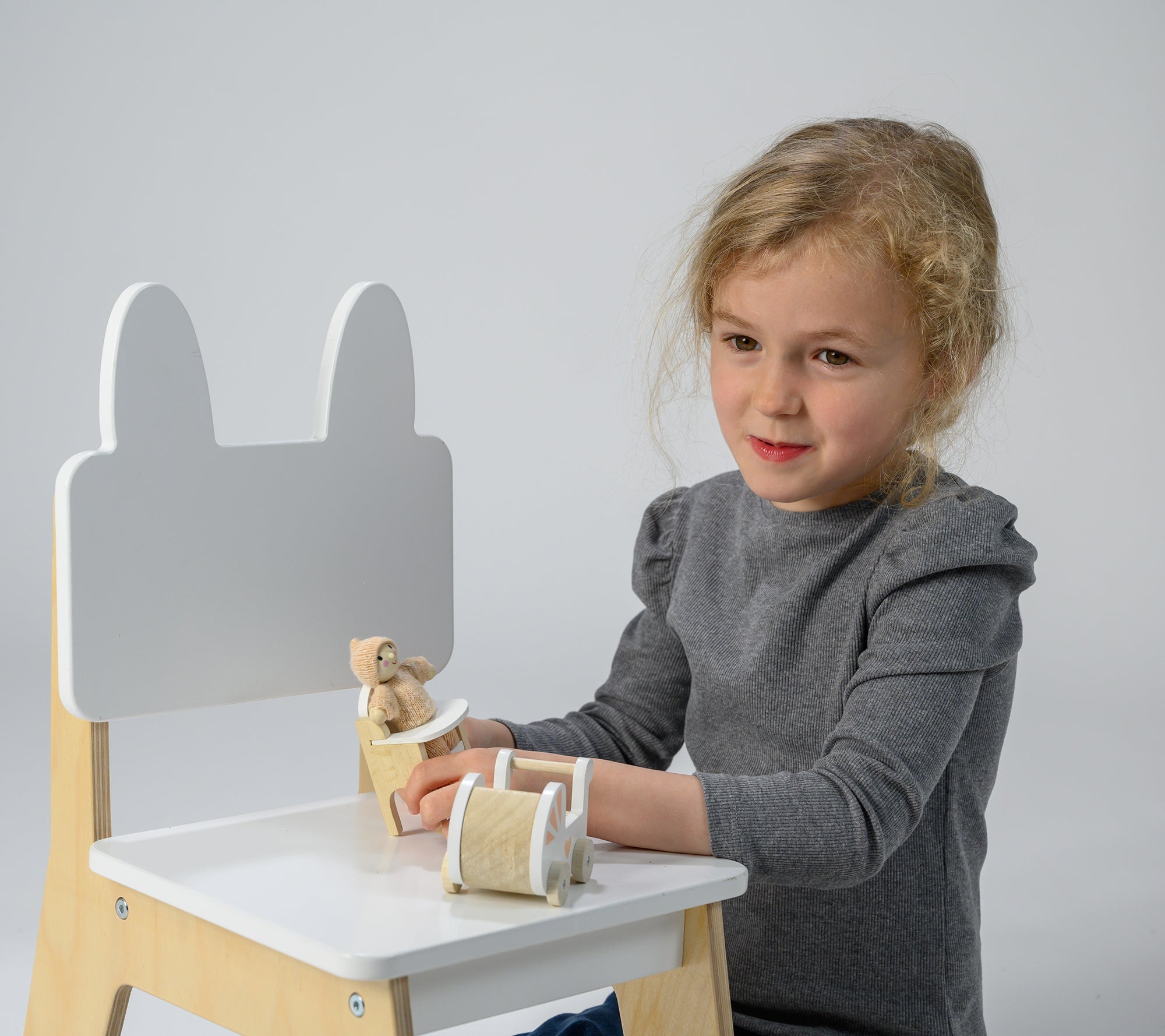 Kid's Rabbit Chair - REGN