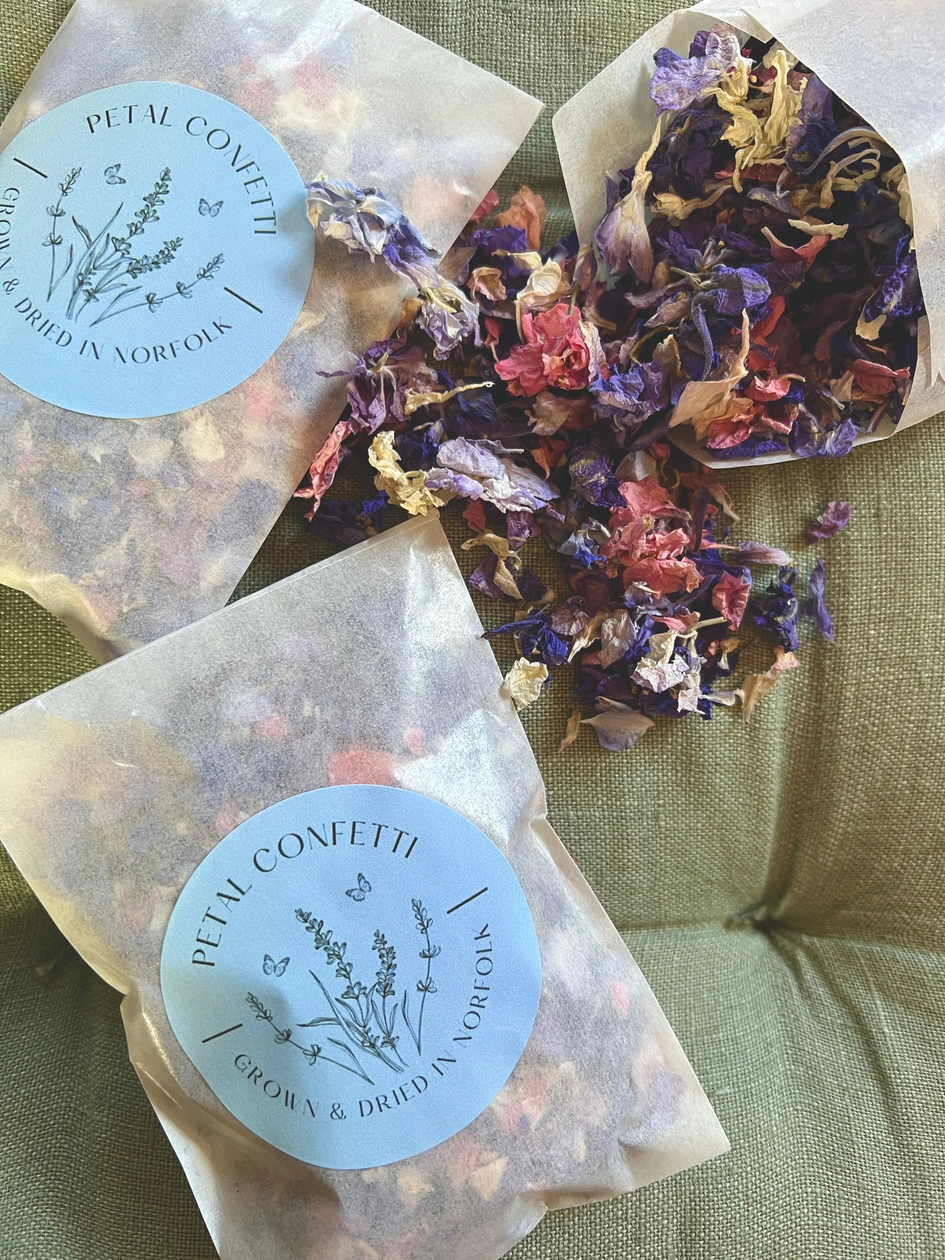 Larkspur Confetti (Mixed Colours) 4g - REGN