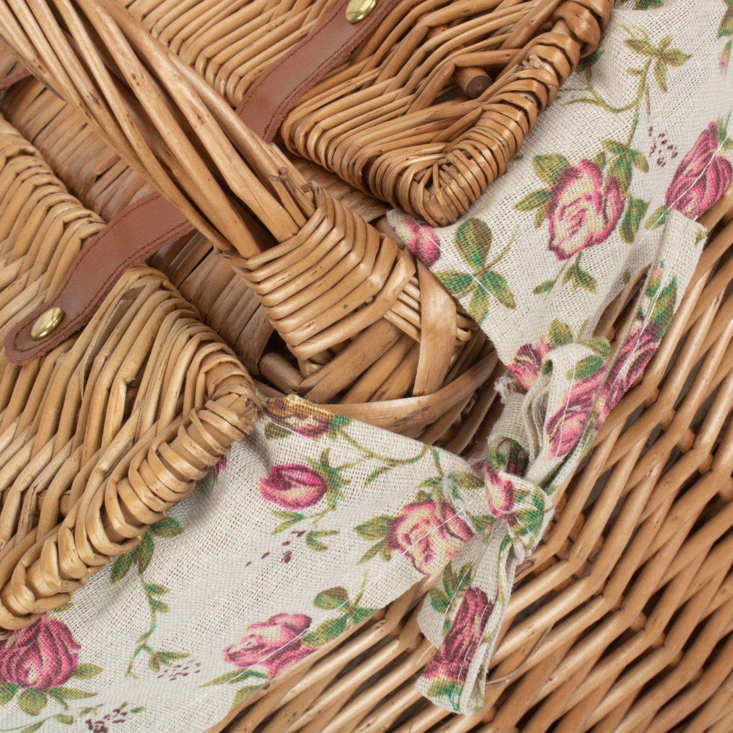 Light Steamed Willow Oval Lidded Picnic Hamper Basket with Garden Rose Lining - REGN
