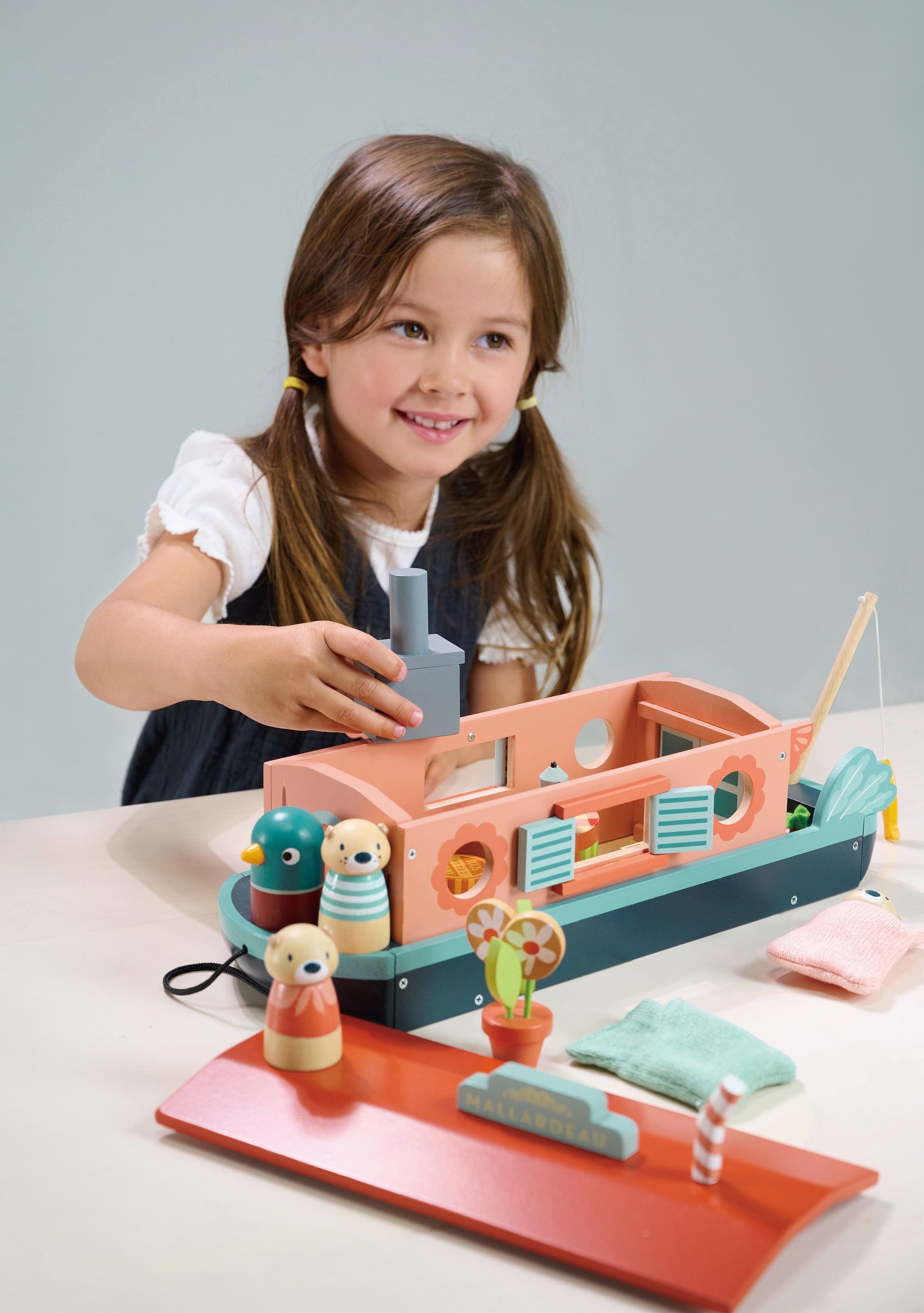 Little Otter Canal Boat - REGN