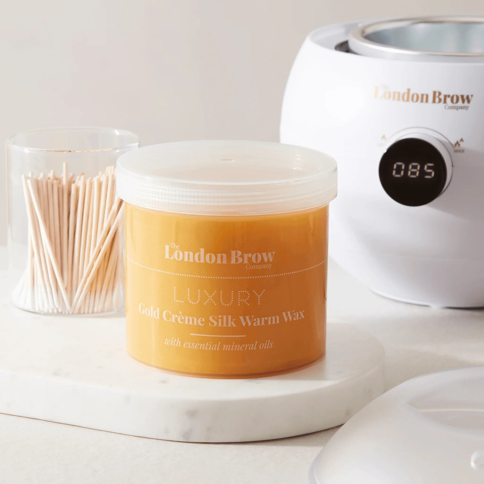 Luxury Silk Metallic Gold Warm Wax – 450g Professional Pot for Sensitive Skin - REGN