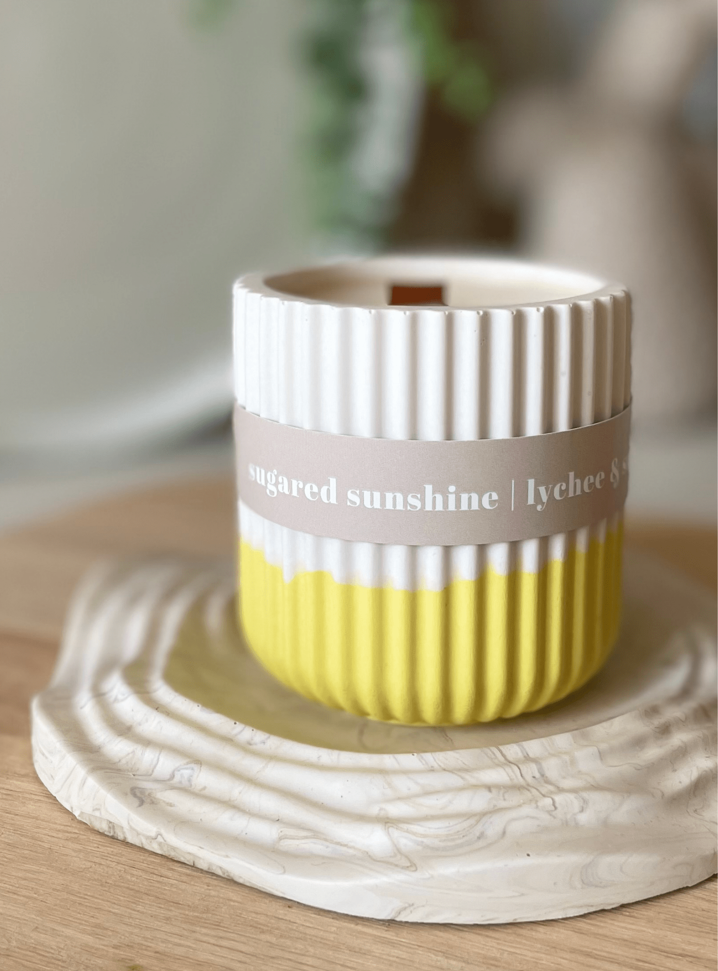 Lychee Stoneware Soy Candle – Fresh Fruity Tropical Candle - REGN