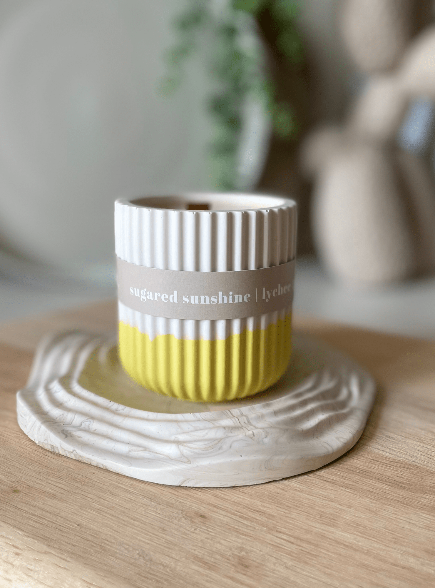 Lychee Stoneware Soy Candle – Fresh Fruity Tropical Candle - REGN