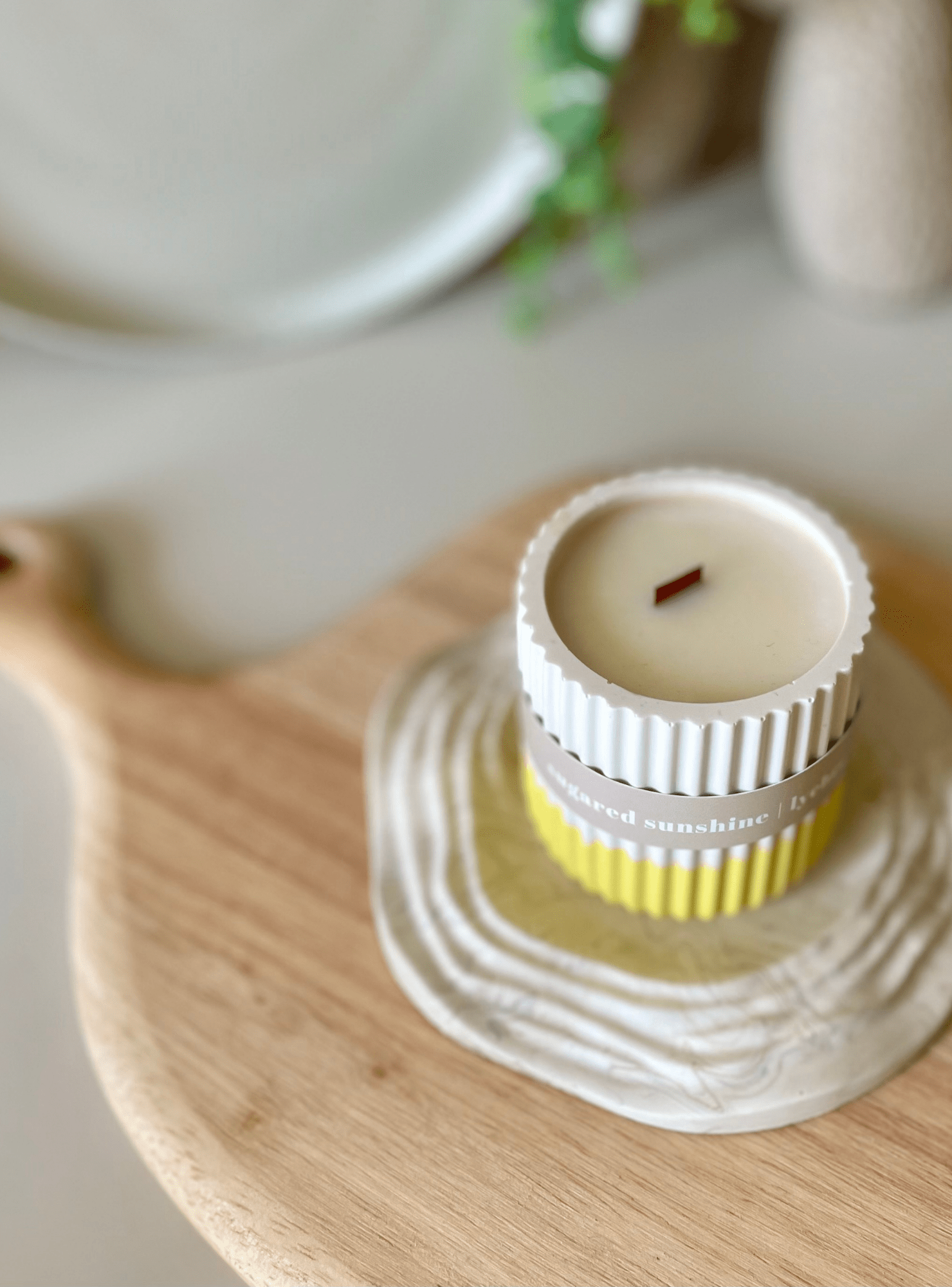 Lychee Stoneware Soy Candle – Fresh Fruity Tropical Candle - REGN