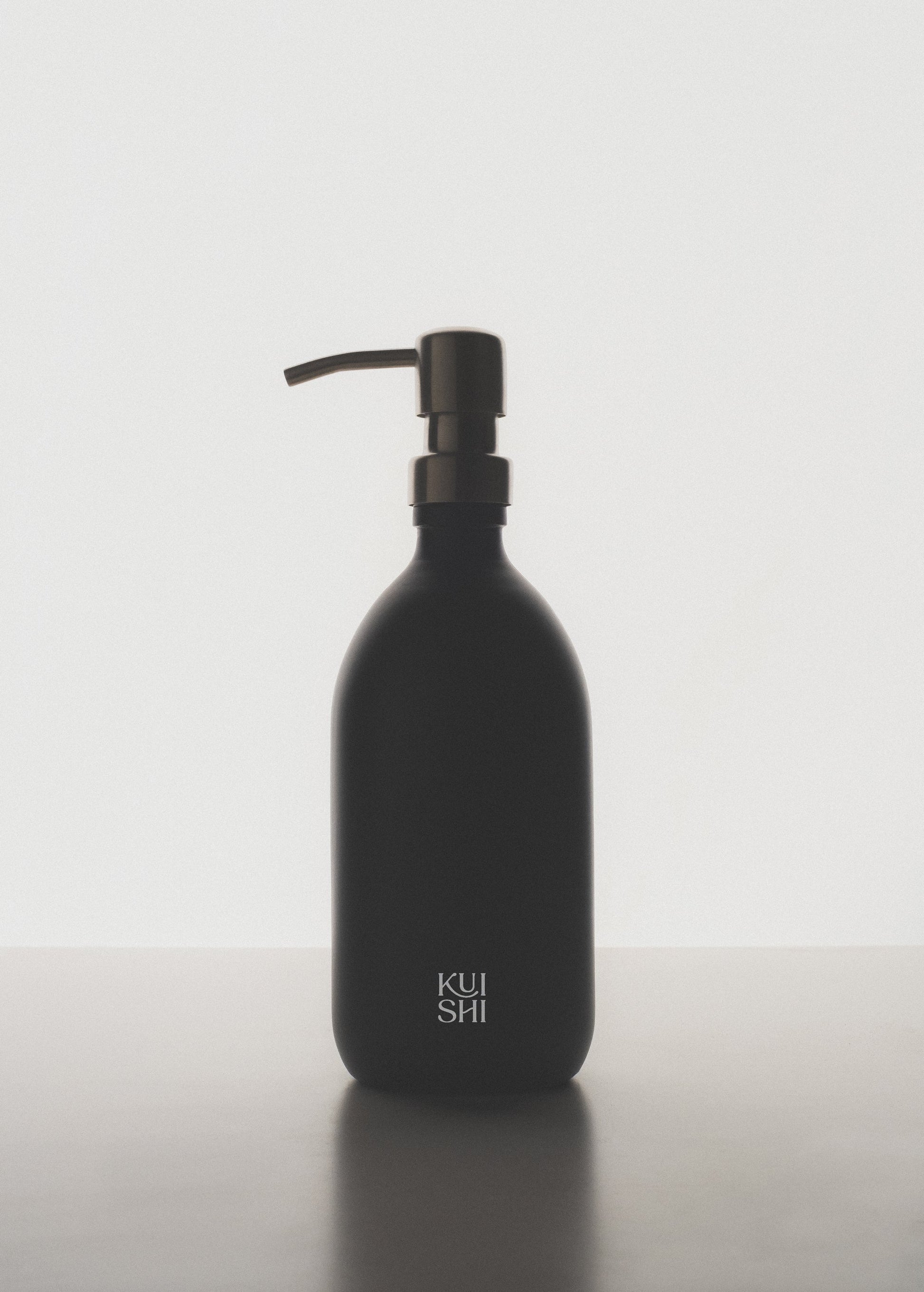 Minimal Black Soap Dispenser - REGN
