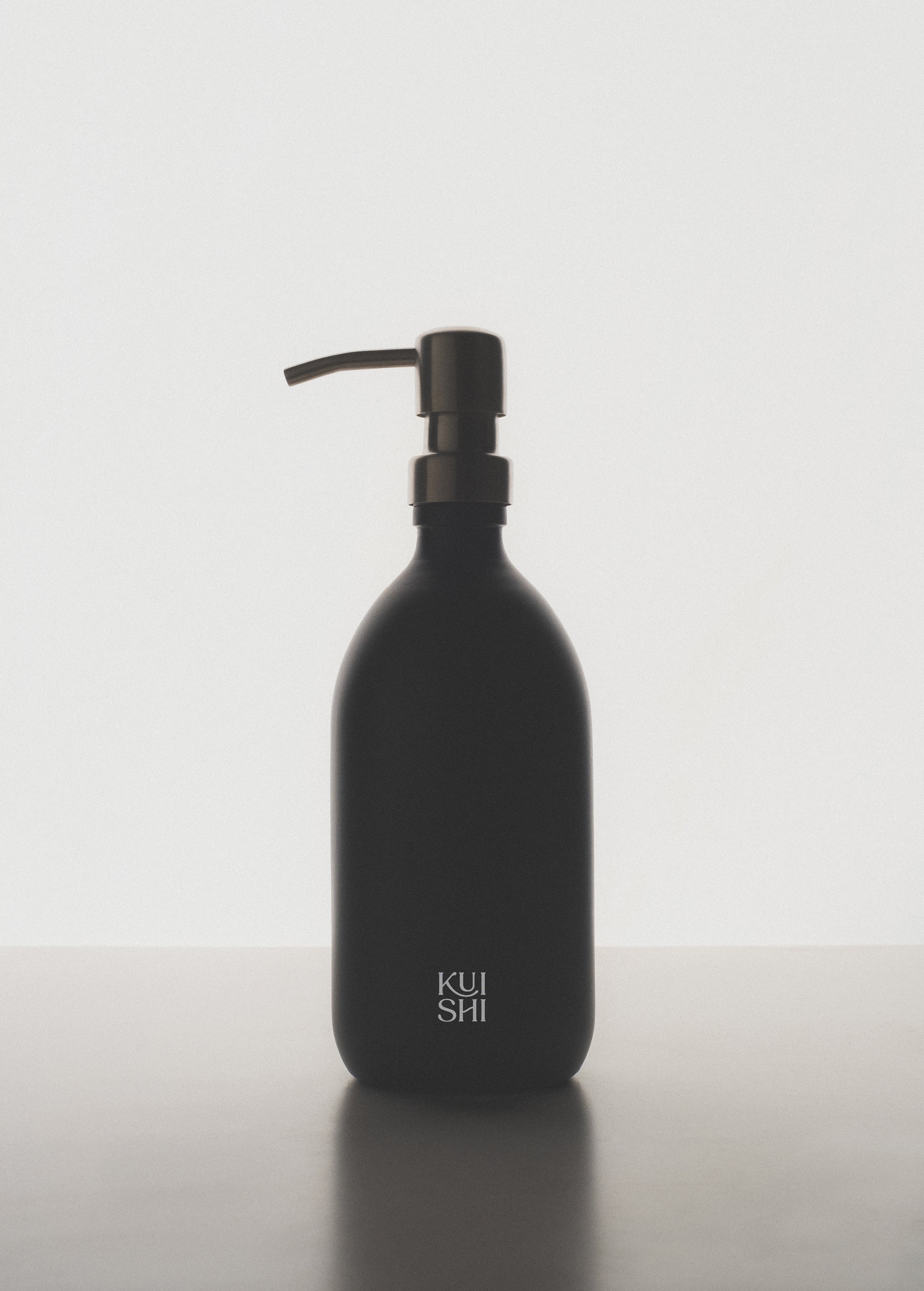 Minimal Black Soap Dispenser - REGN