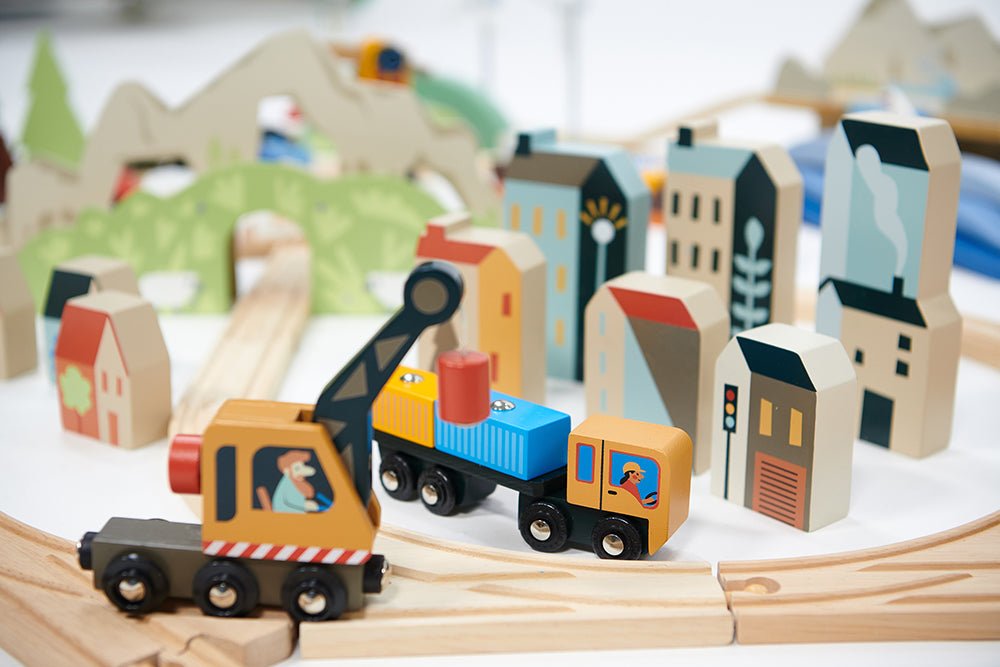 Mountain View Train Set - REGN