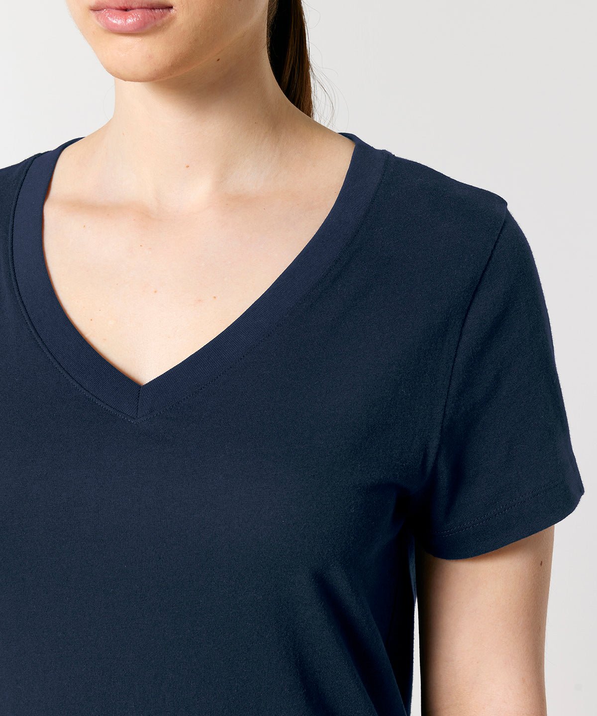 Organic Colours V-neck T-shirt Womens - REGN