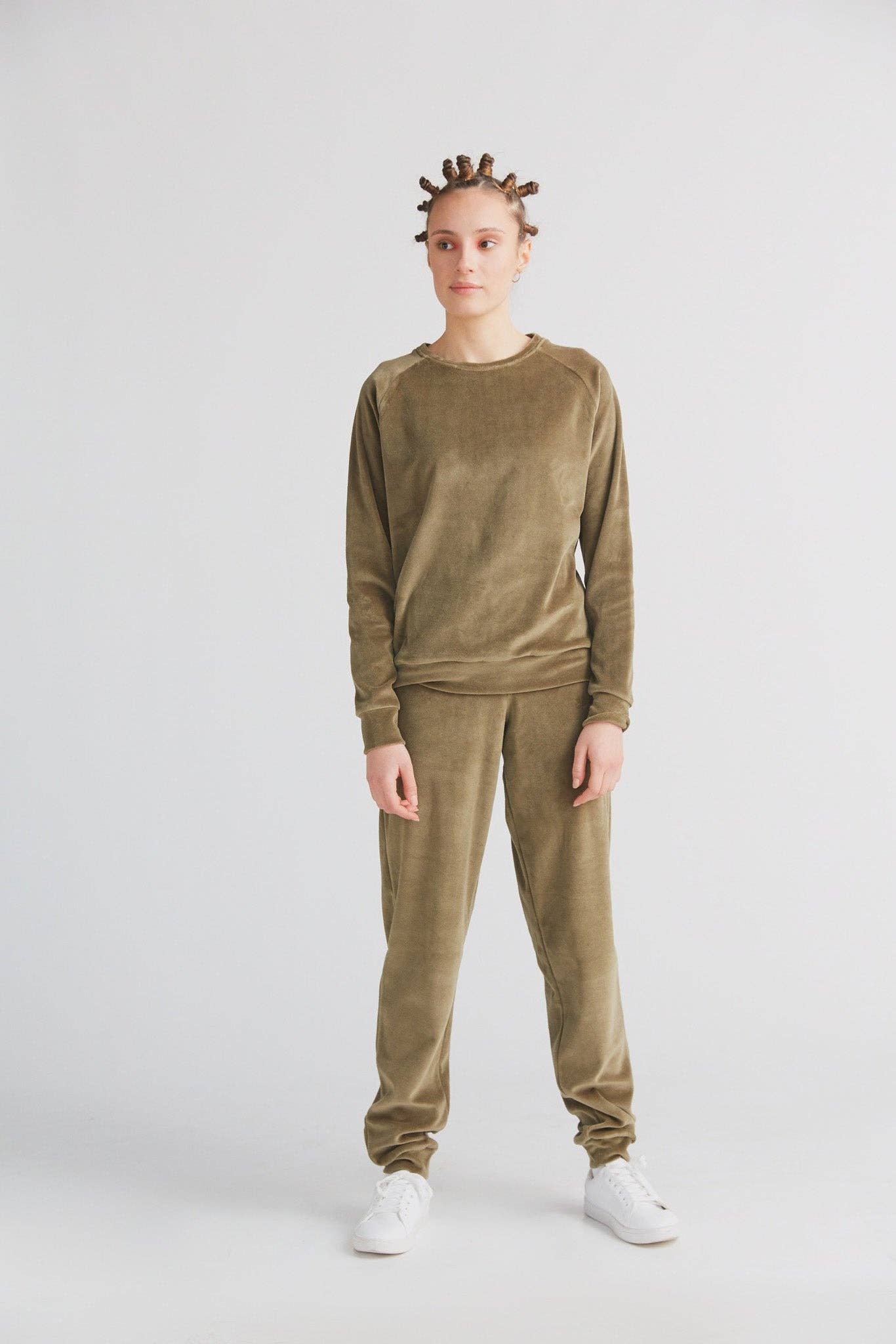 Organic Soft Fleece Cuffed Sweatpants: Womens - REGN