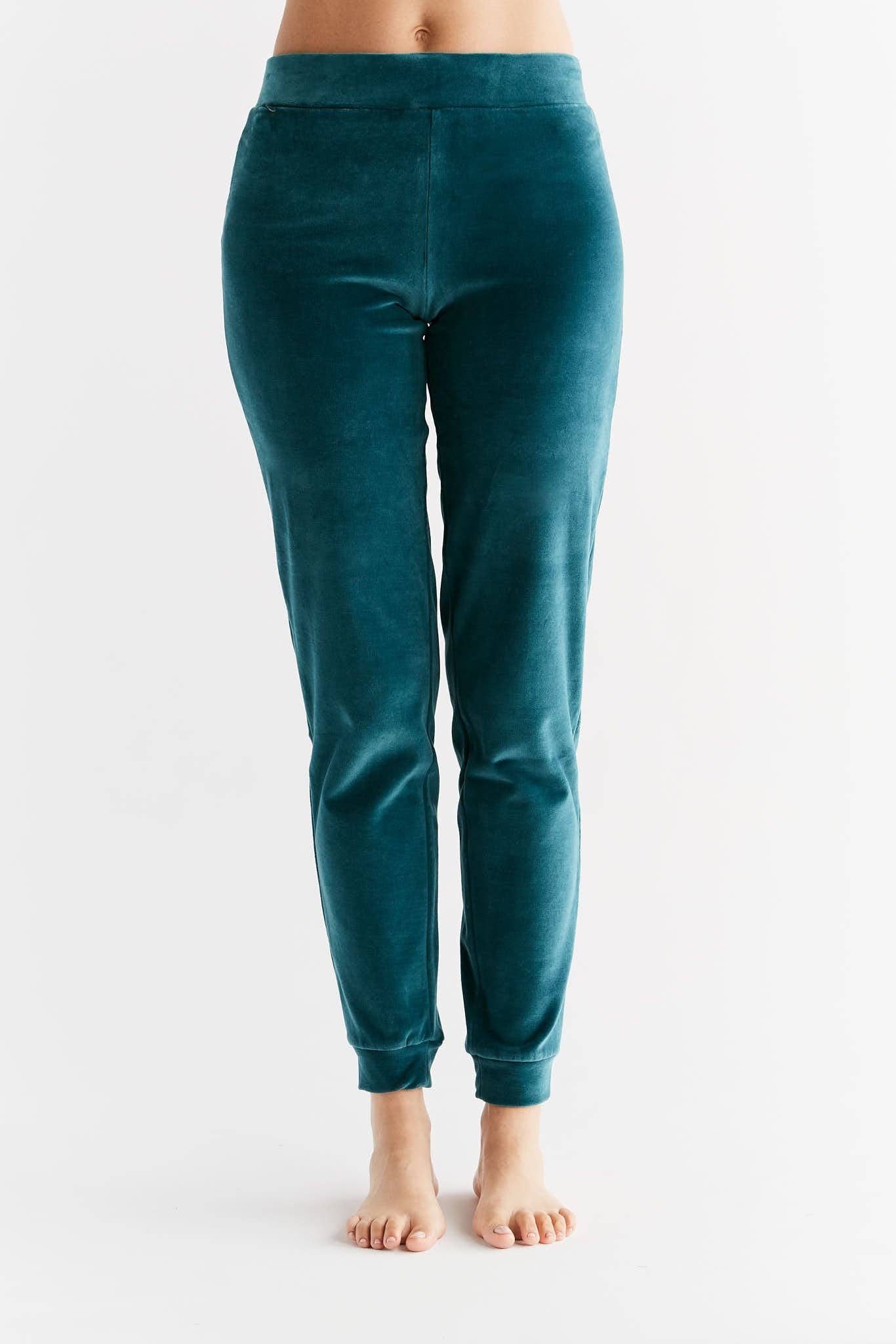Organic Soft Fleece Cuffed Sweatpants: Womens - REGN