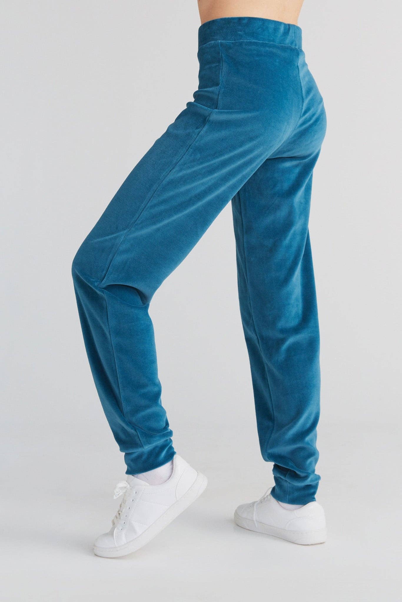 Organic Soft Fleece Cuffed Sweatpants: Womens - REGN