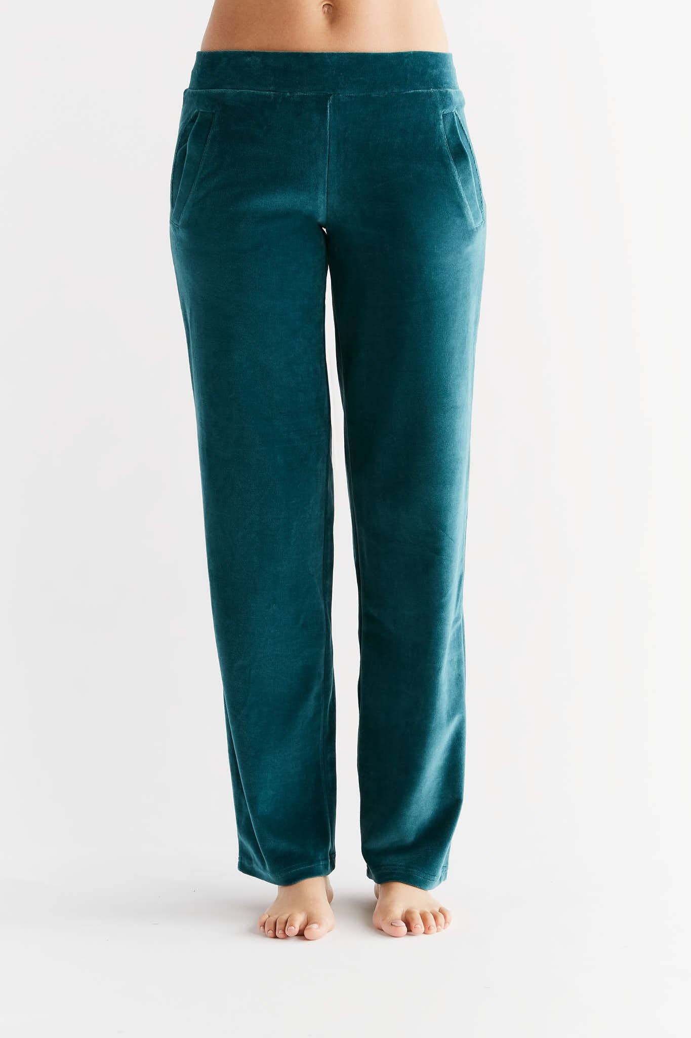 Organic Soft Fleece Straight Cut Sweatpants: Womens - REGN