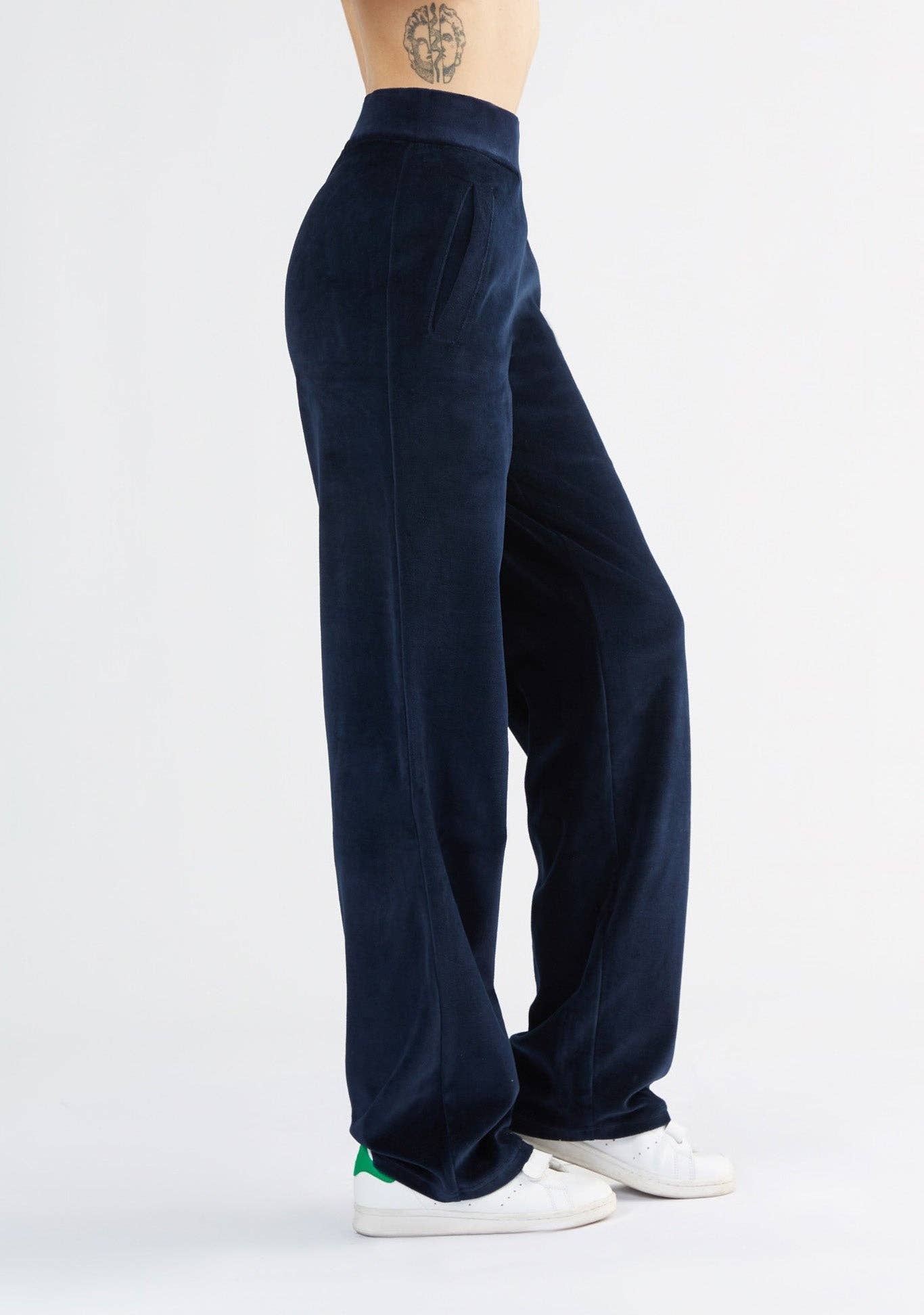 Organic Soft Fleece Straight Cut Sweatpants: Womens - REGN