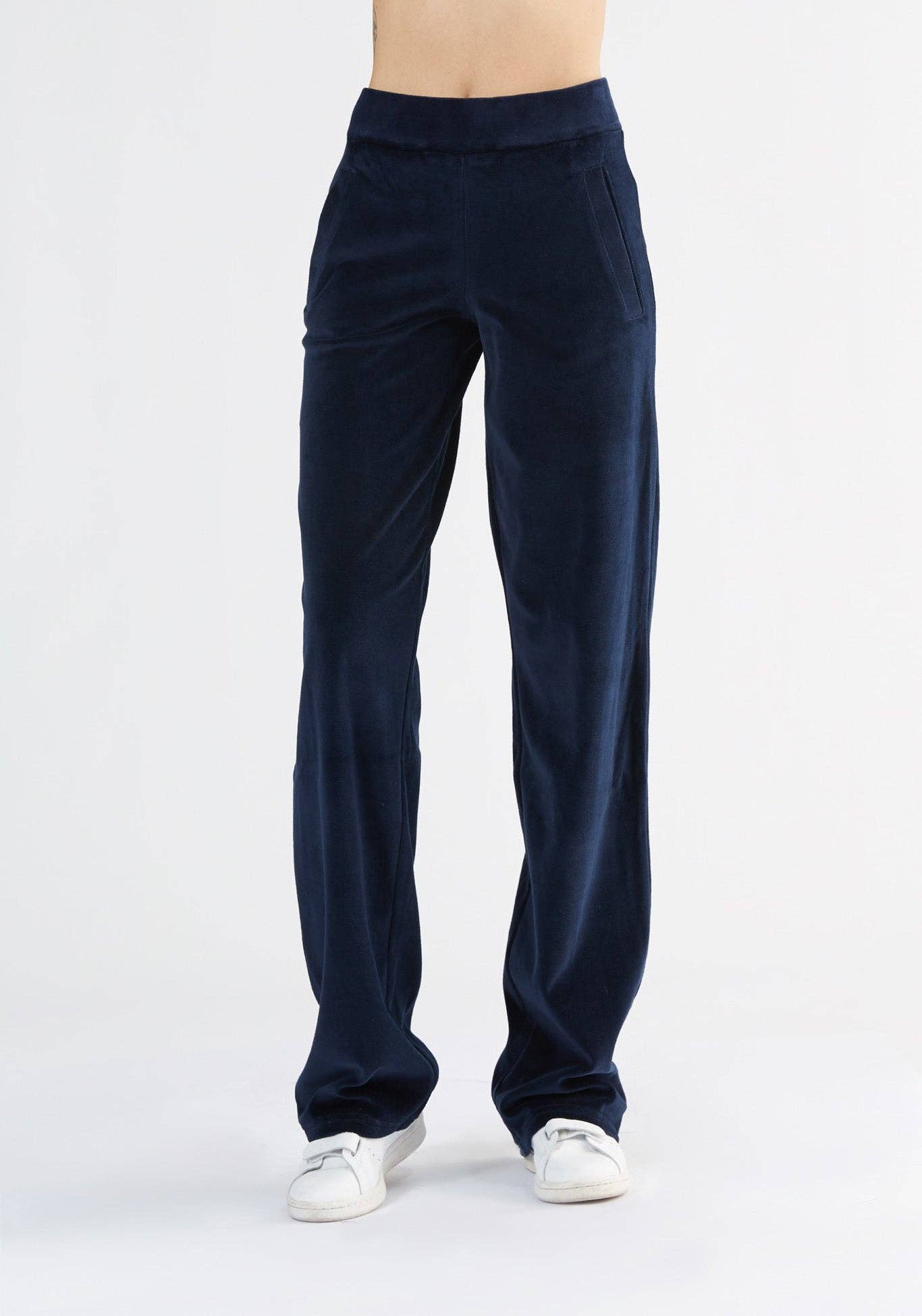 Organic Soft Fleece Straight Cut Sweatpants: Womens - REGN