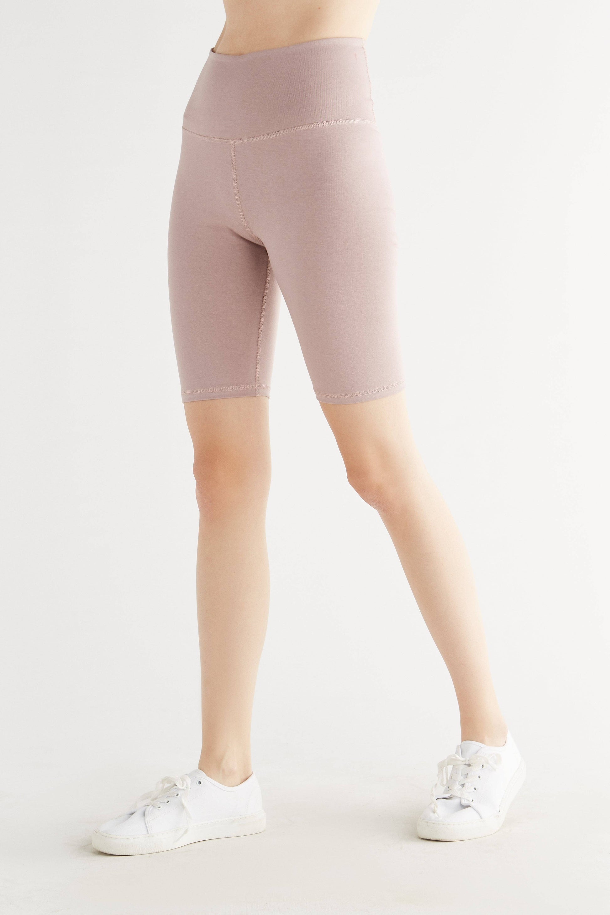 Organic Stretch Shorts: Womens - REGN