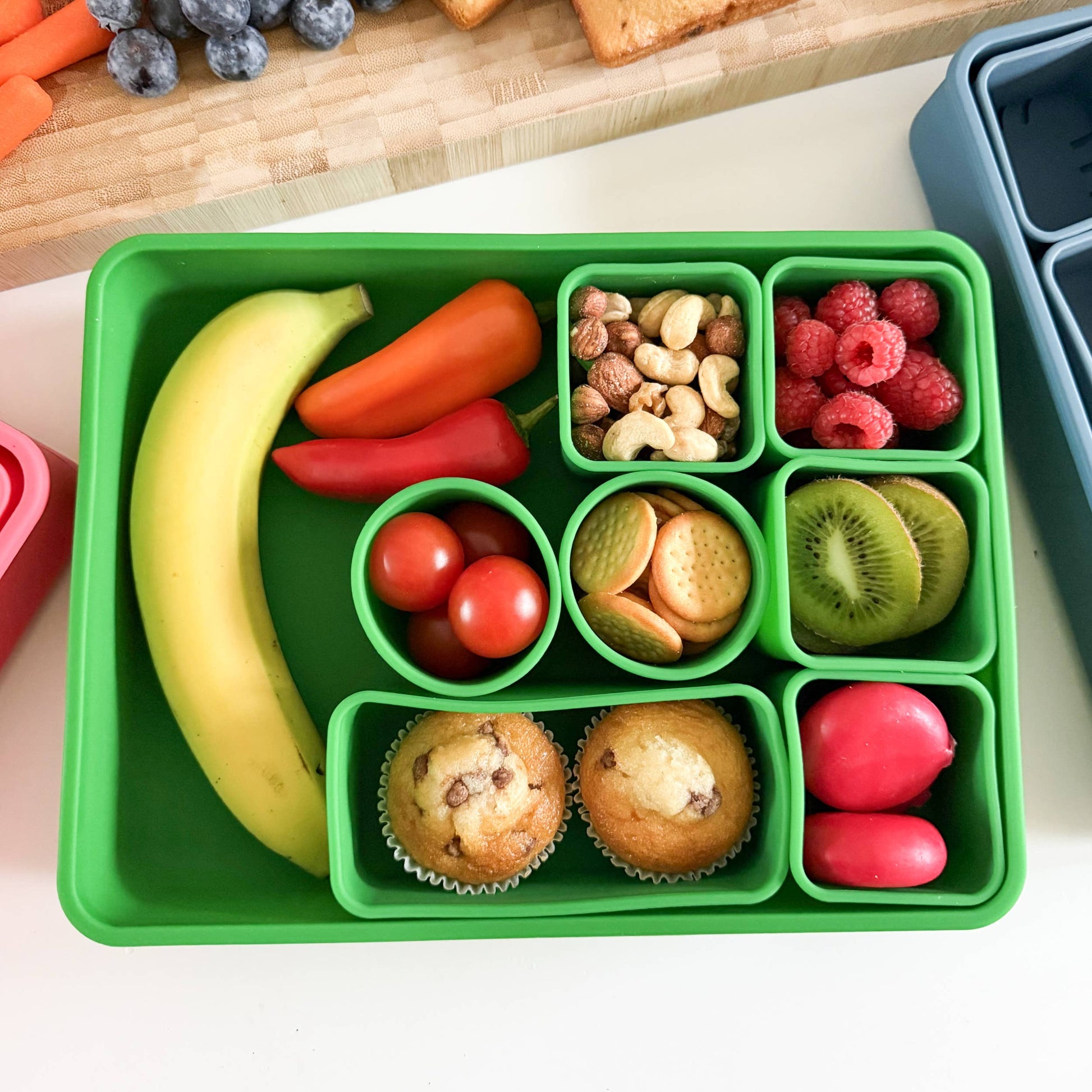 Pick Plates Snackle Box Silicone Snack Box – 10 Compartment Food Container - REGN