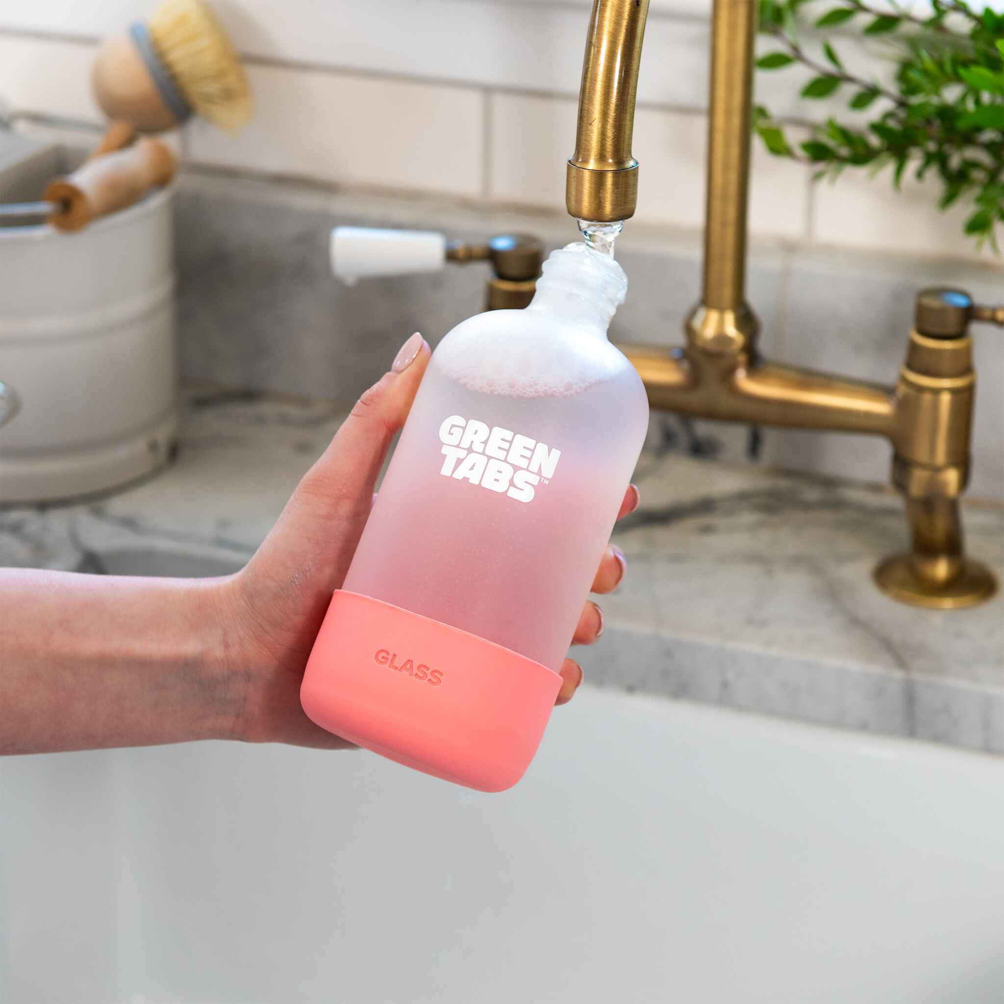 Plant - Powered Glass Cleaner GreenTabs™ – Plastic - Free, Vegan & Eco - Friendly Starter Kit - REGN