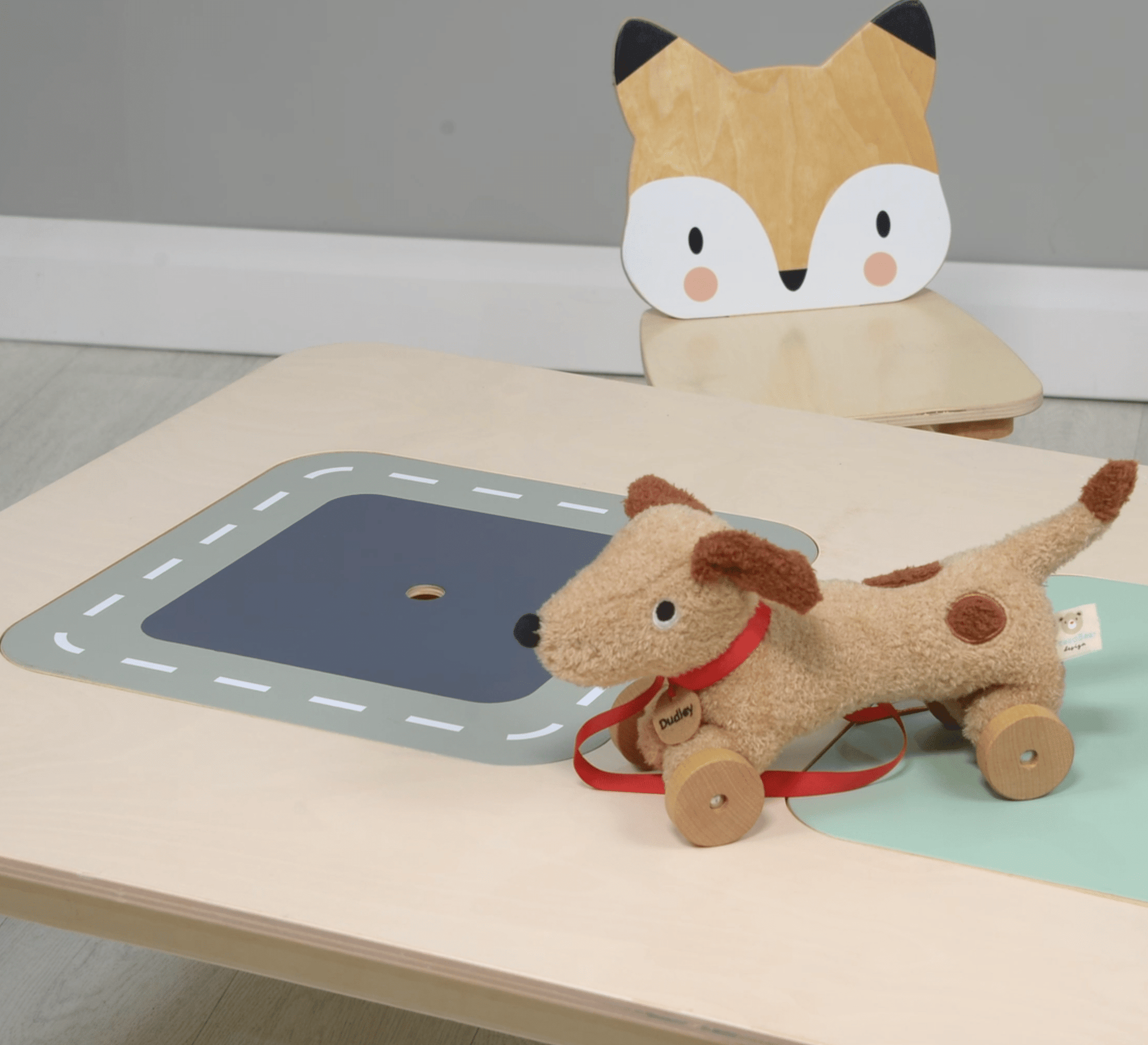 Play Table - REGN