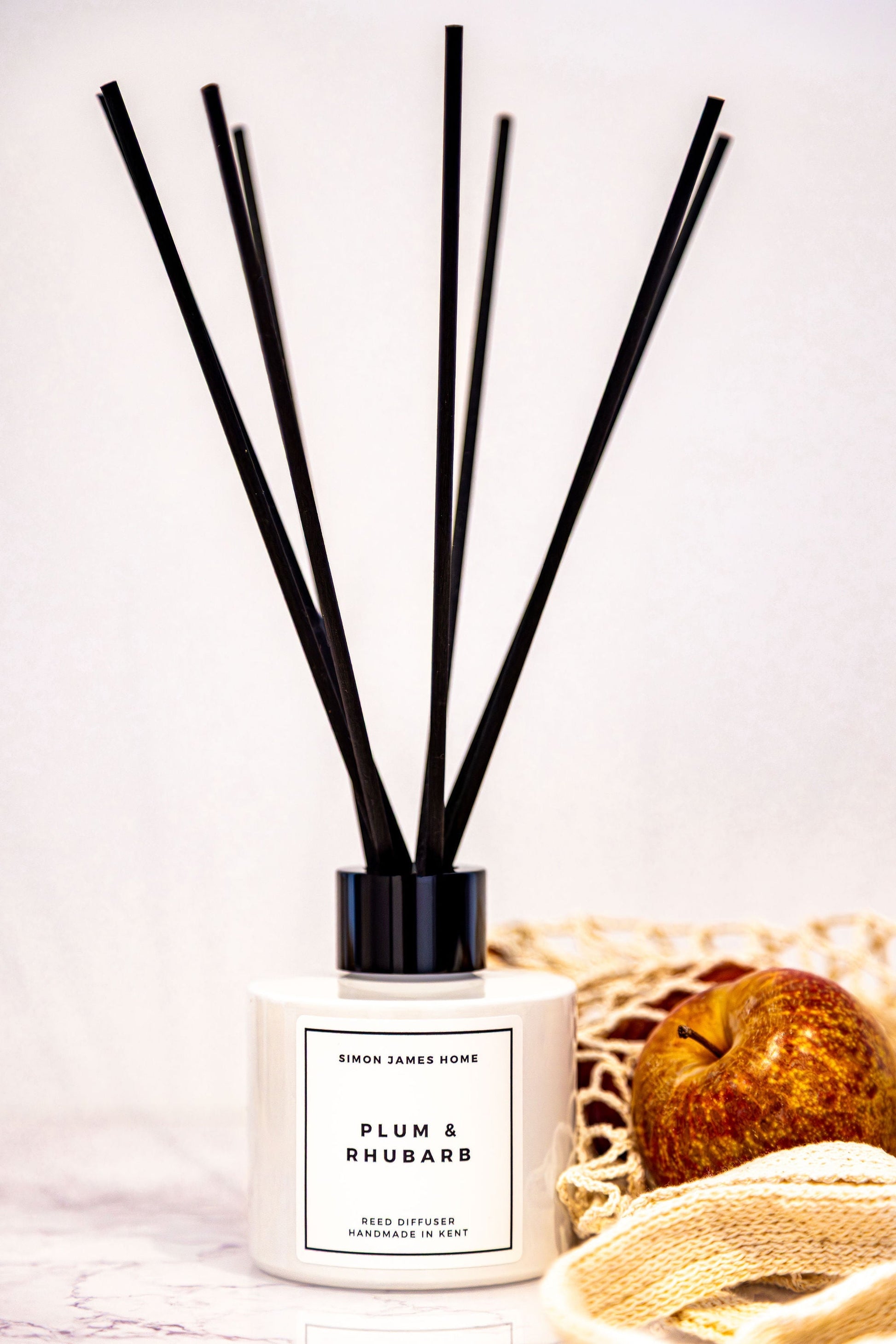Plum & Rhubarb Reed Diffuser - REGN