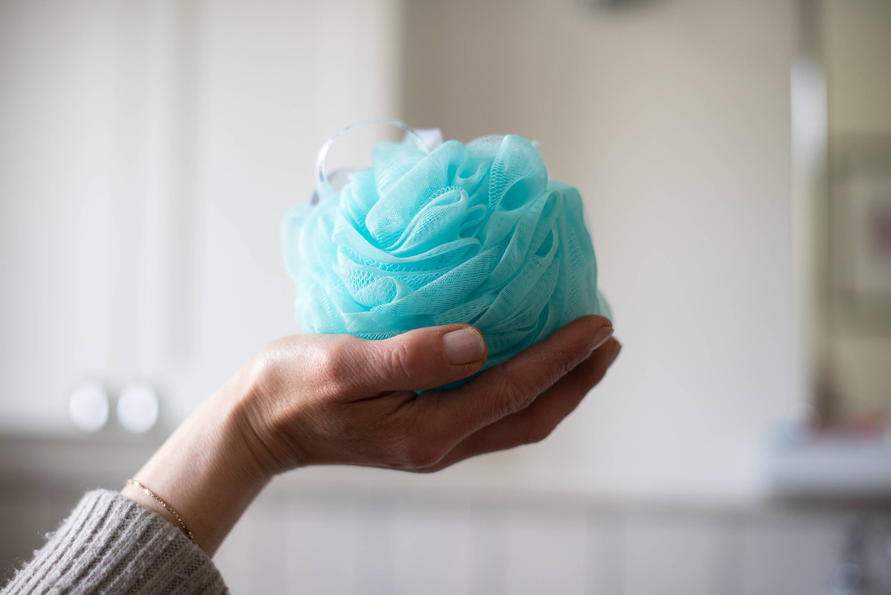 Premium Recycled Bath Puffs – Pack of 4 Eco - Friendly Shower Sponges - REGN