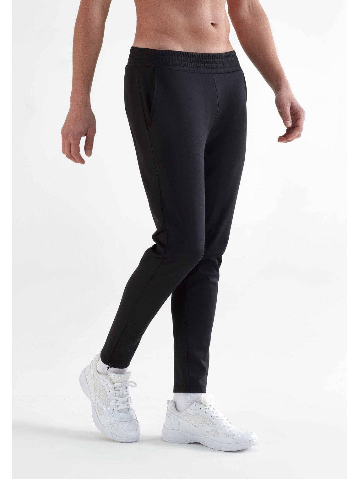 Recycled Sports Sweatpants: Mens - REGN