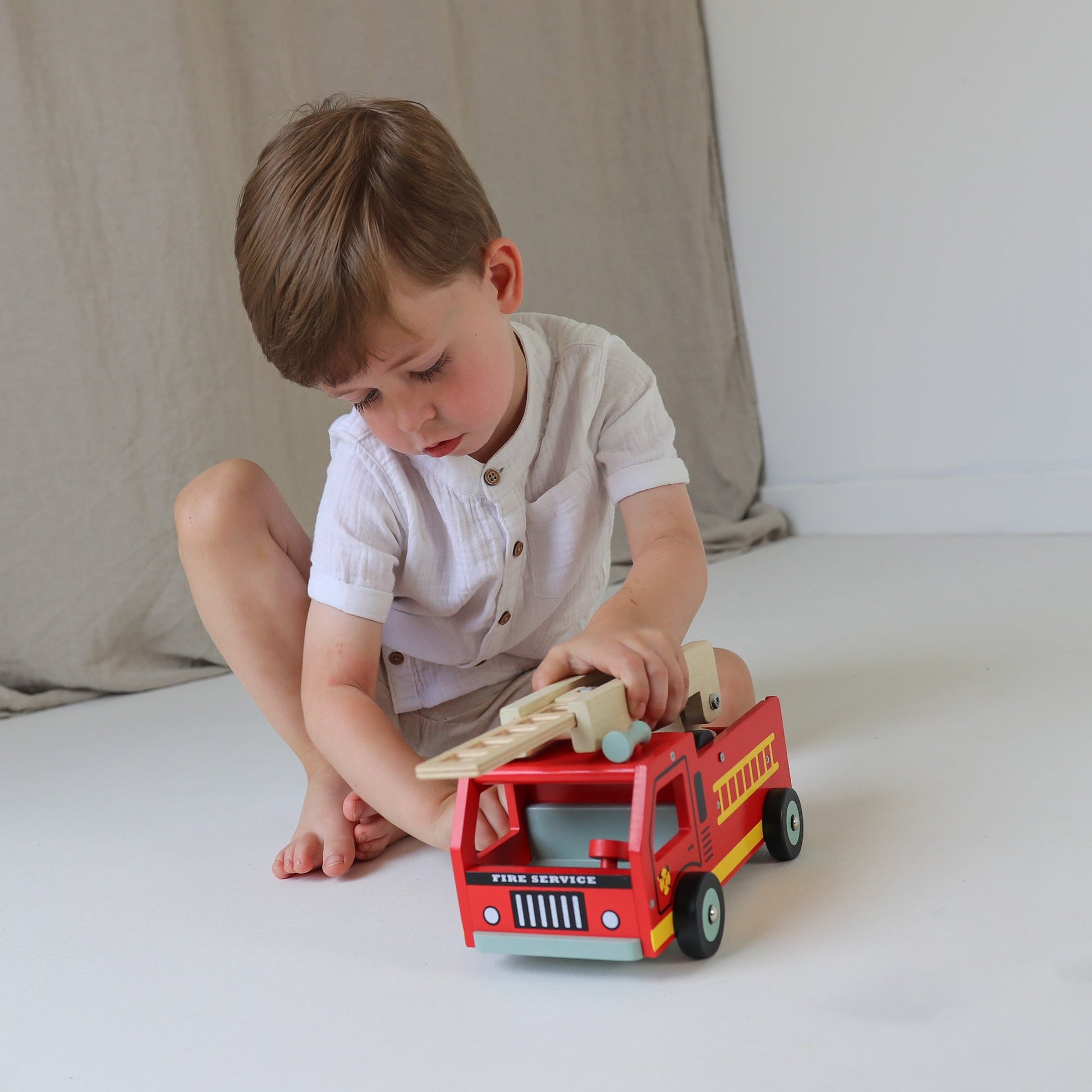 Red Fire Engine - REGN