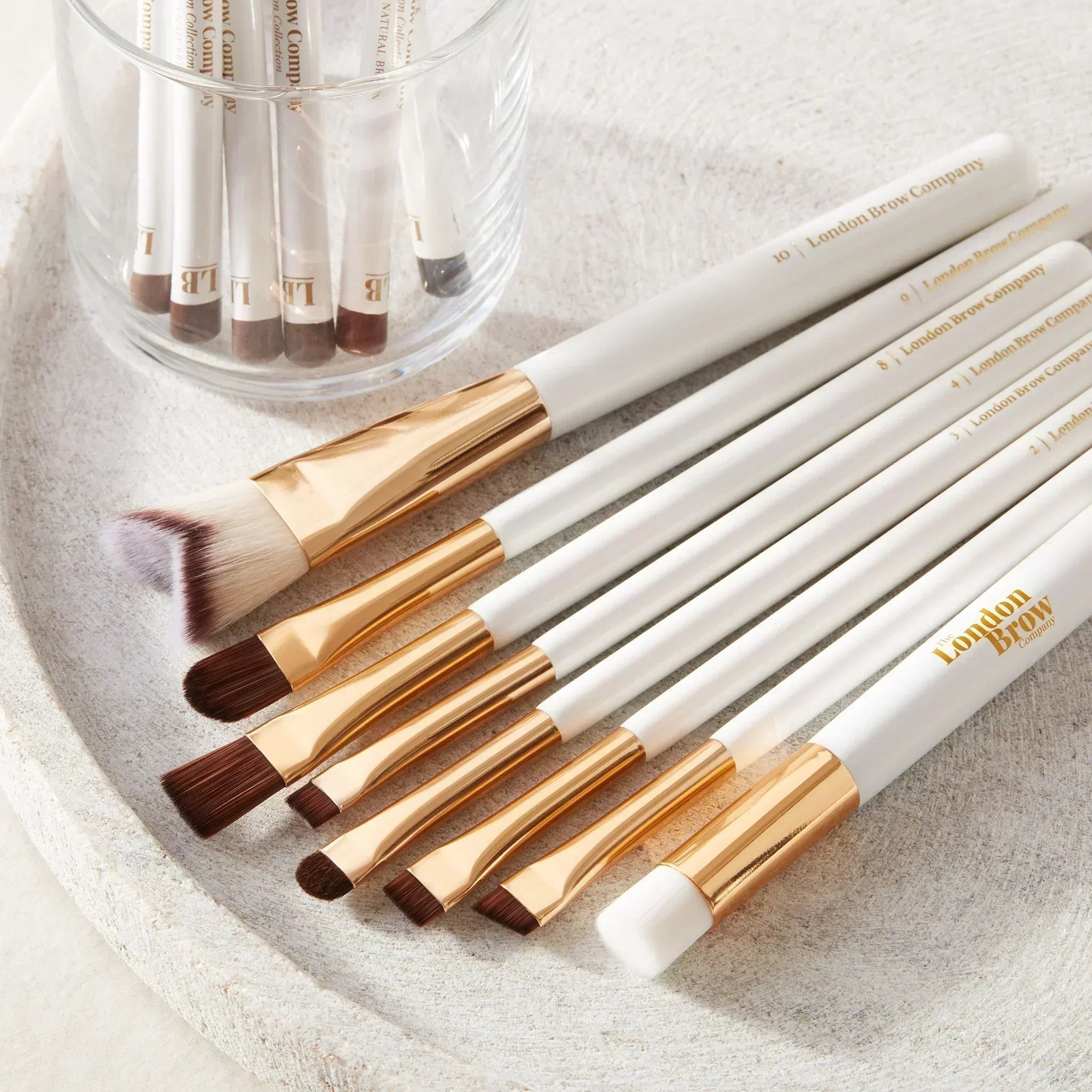 Rounded Brow Sculpting Brush 9 - REGN
