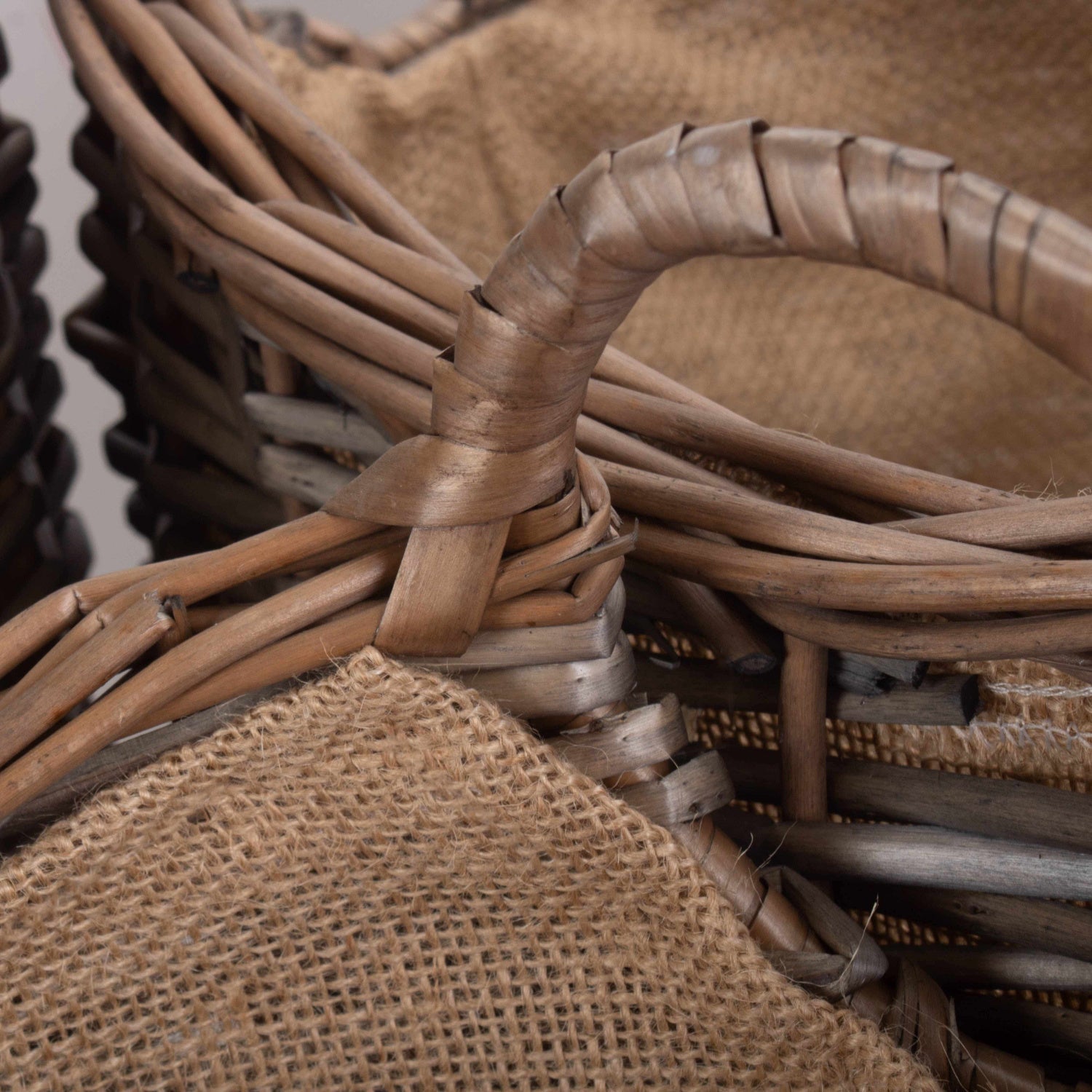 Scoop Neck Antique Wash Hessian Lined Basket Set 3 - REGN