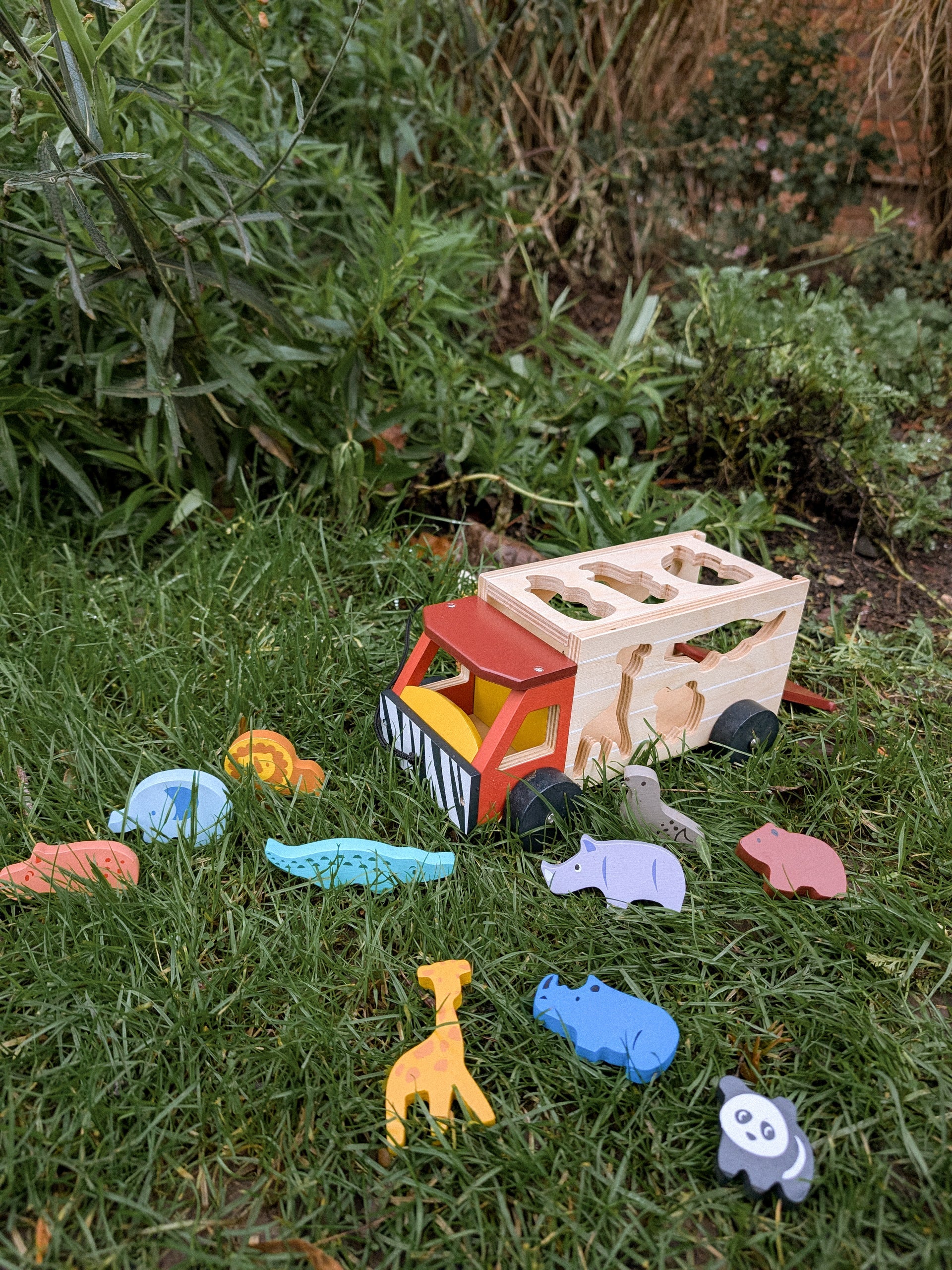 Shape Sorting Safari Truck - REGN