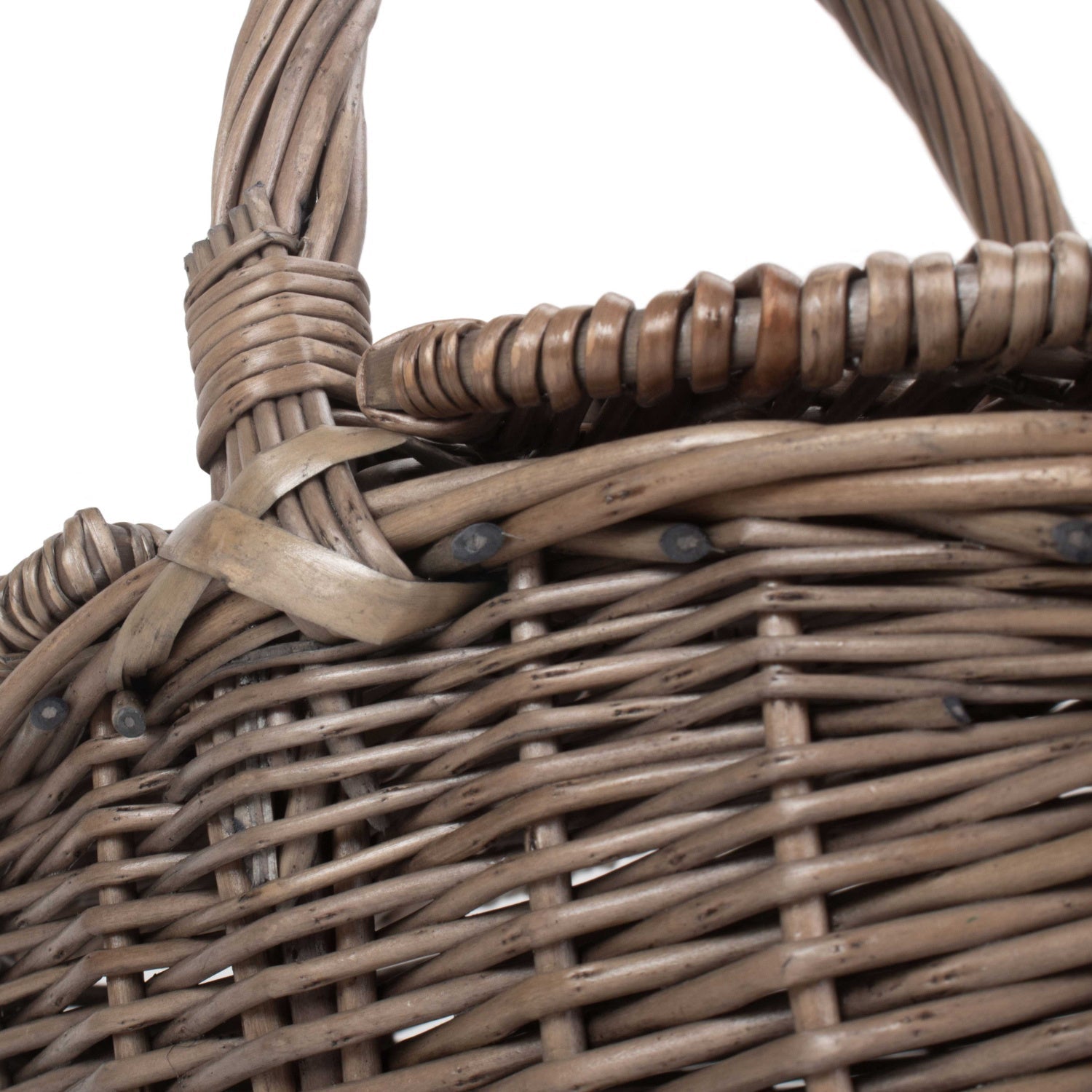 Small Antique Wash Finish Willow Oval Picnic Basket - REGN