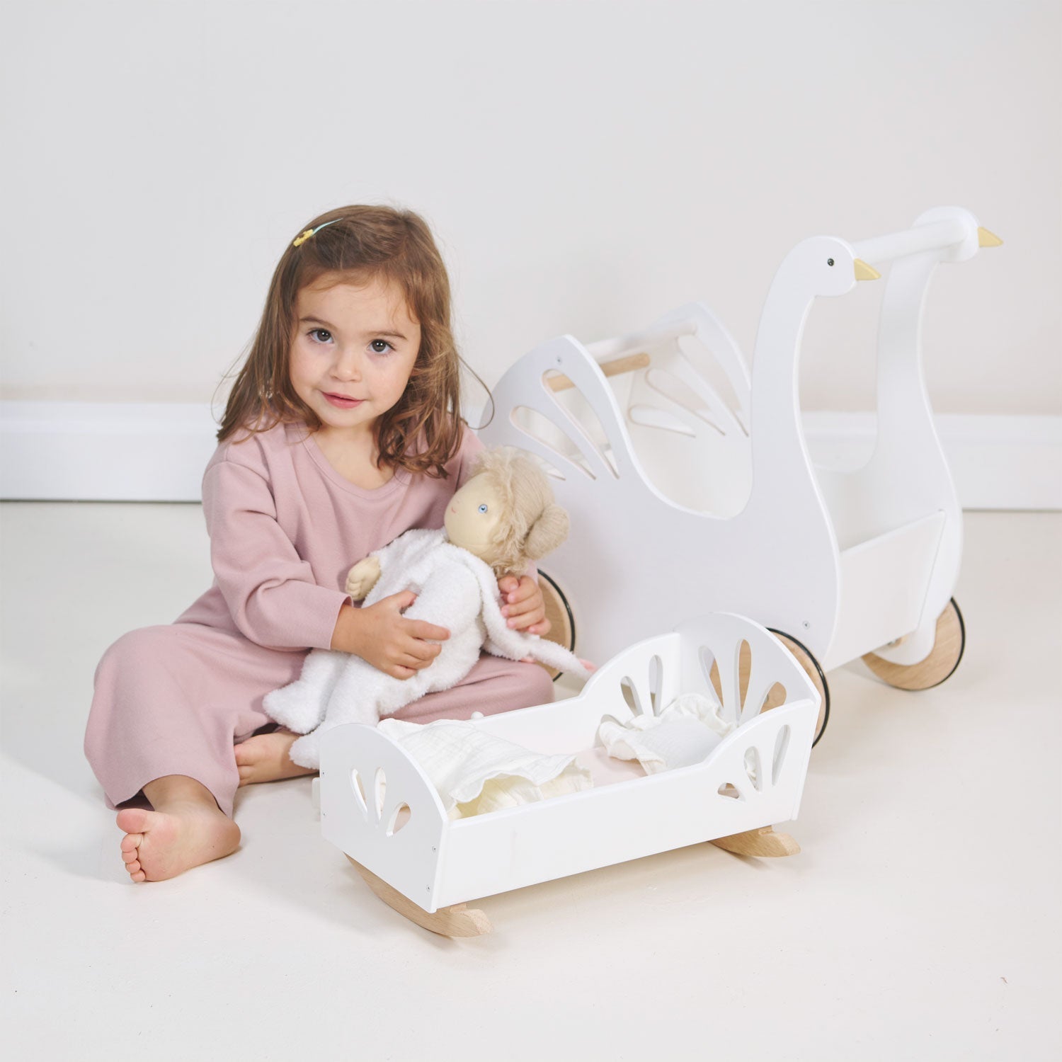 Sweet Swan Dolly Bed - REGN